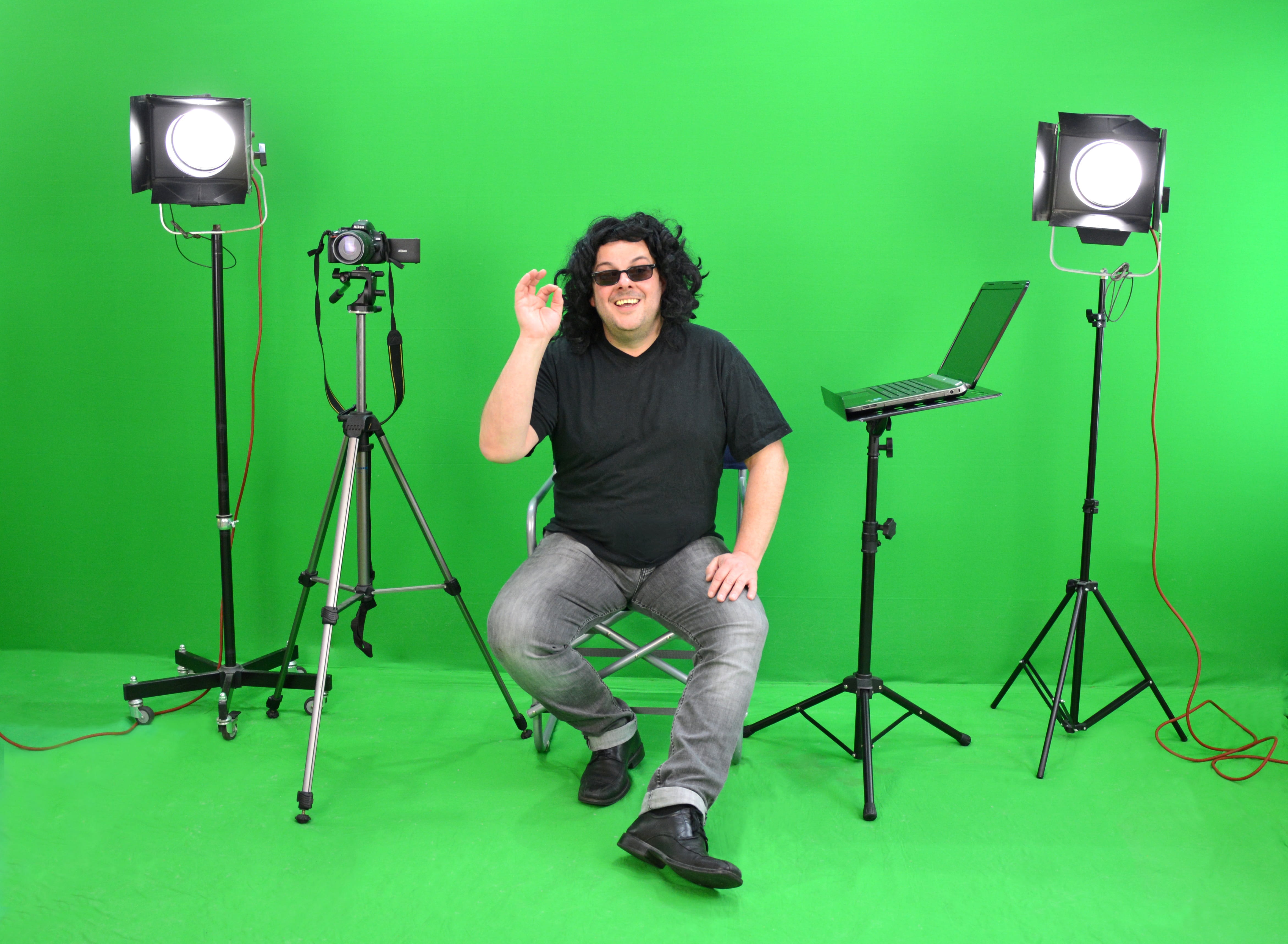 filming, tripod, lights, sitting, green color, theater, Instruction, camera - photographic equipment, stands, photograph, acting, stage, filmstudio, emotion, HD Wallpaper