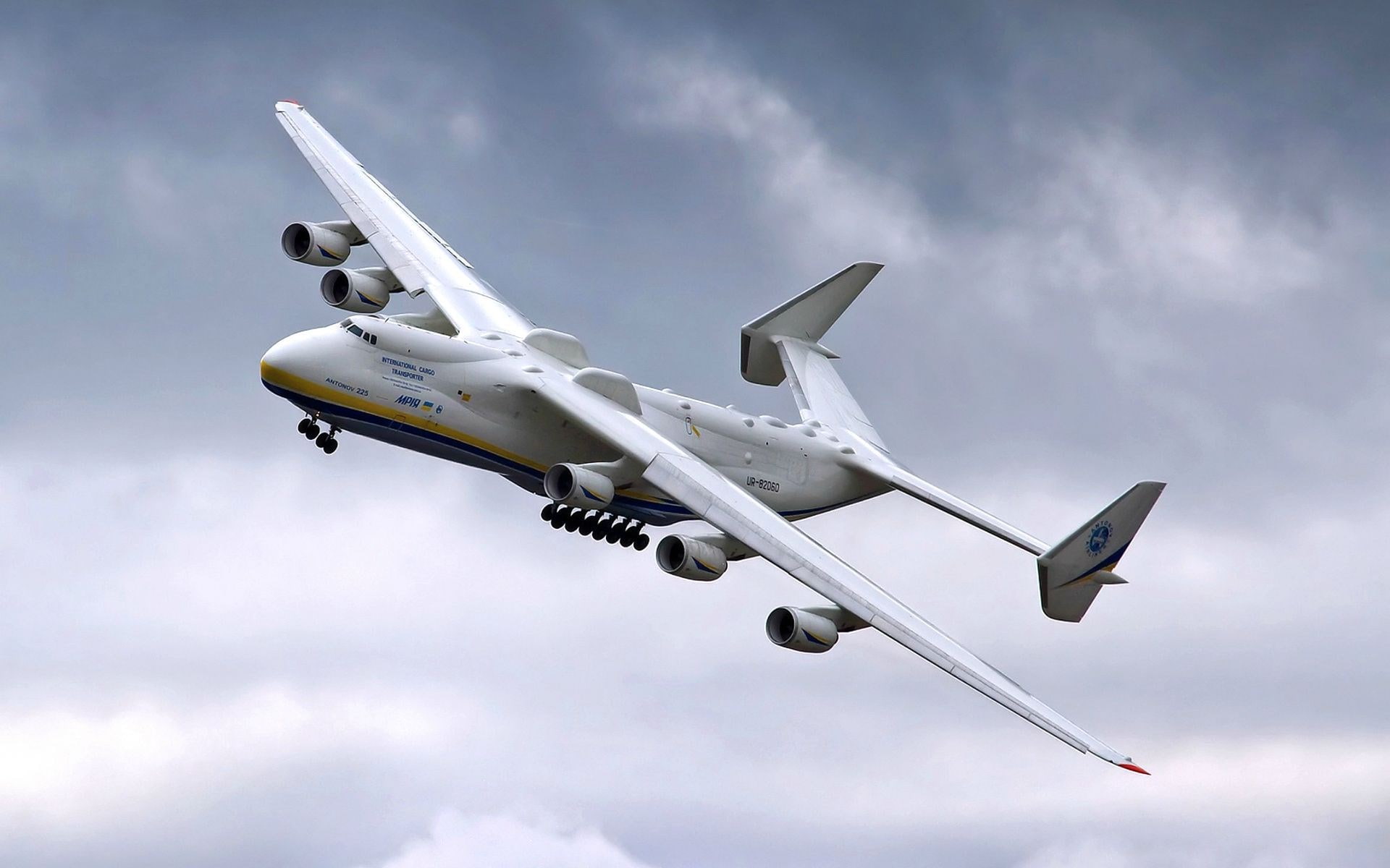 aerospace industry, airplane, military airplane, flying, 1080P, antonov an 225 mriya, nature, transportation, military, motion, air vehicle, jet engine, HD Wallpaper