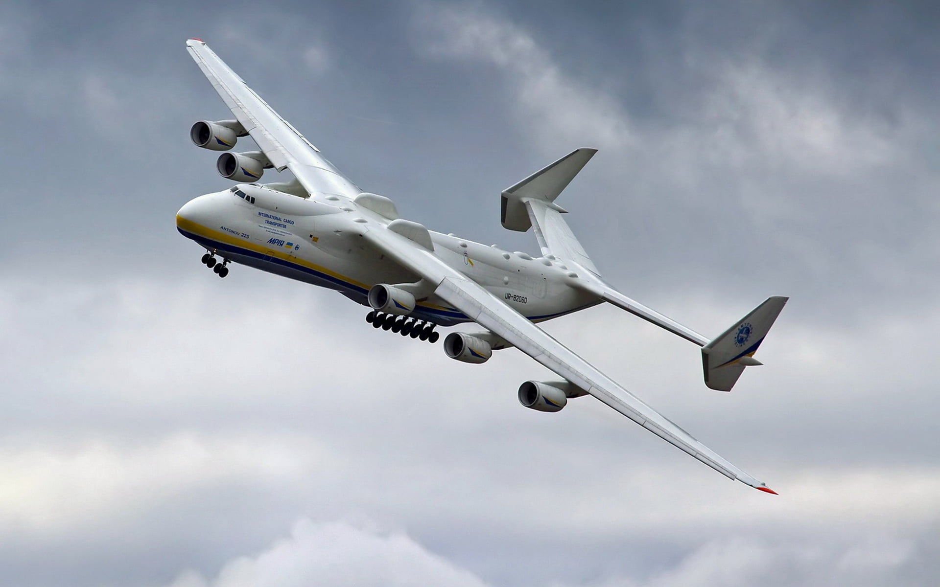 aerobatics, motion, aircraft, side view, nature, above, travel, sky, air vehicle, transportation, flying, 1080P, cargo, no people, airplane, on the move, HD Wallpaper