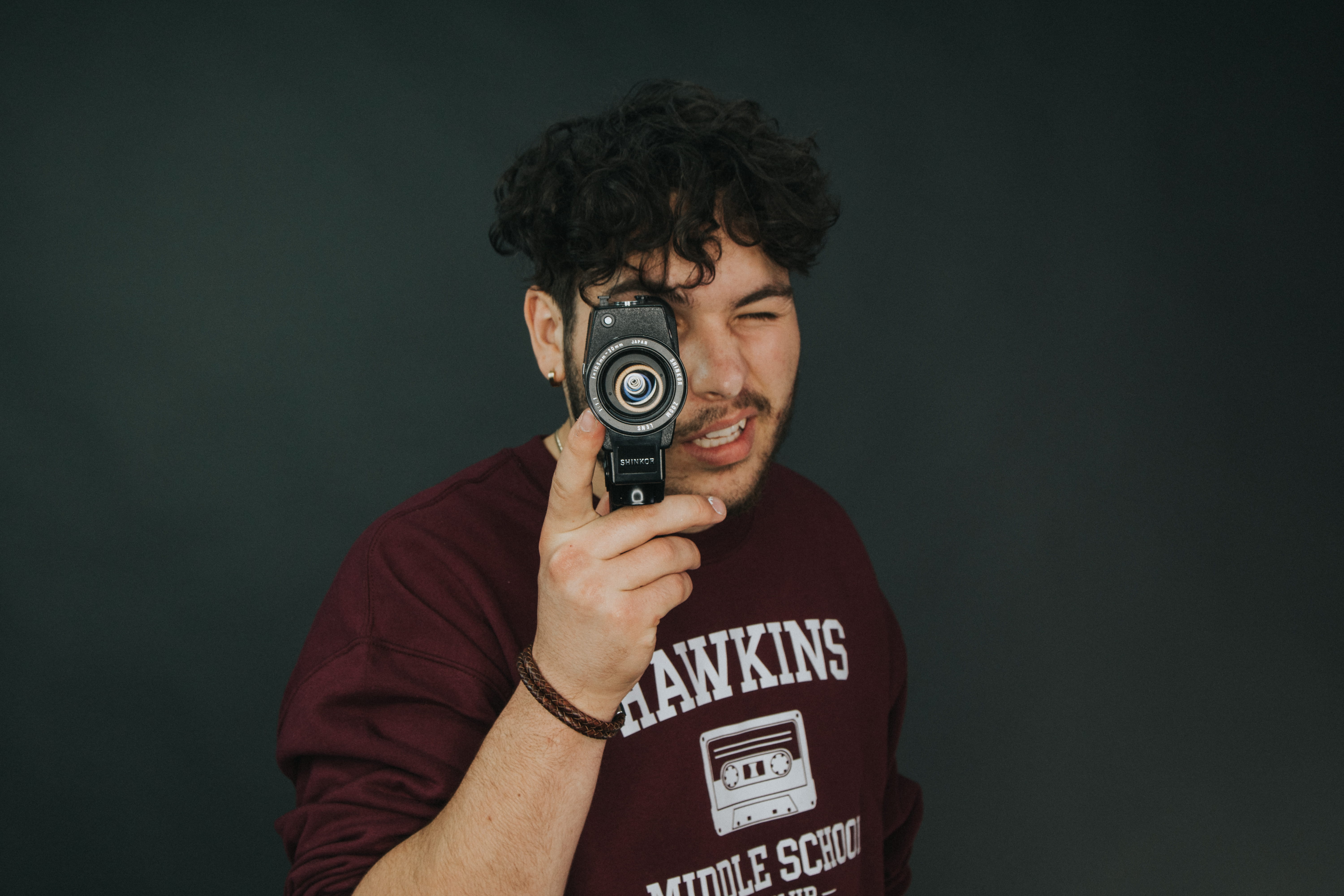 fashion, tech, 5K, photographer, paparazzi Photographer, photography Themes, retro, looking, professional Occupation, hawkin, lens - Optical Instrument, HD Wallpaper