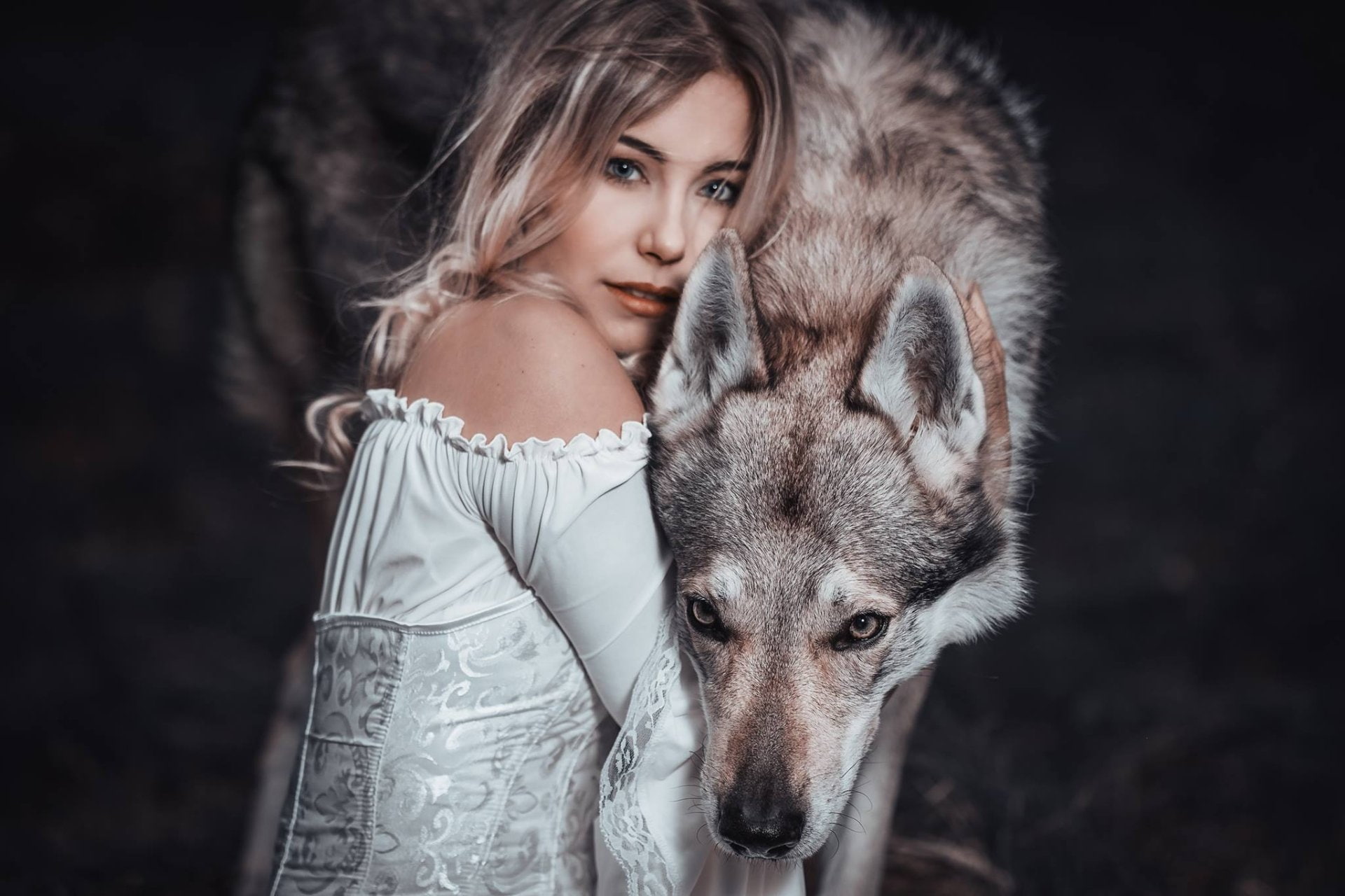 young adult, domestic animals, beautiful people, 1080P, adult, Blonde, beautiful woman, Girl, pets, portrait, beauty, Models, domestic, hair, looking at camera, HD Wallpaper