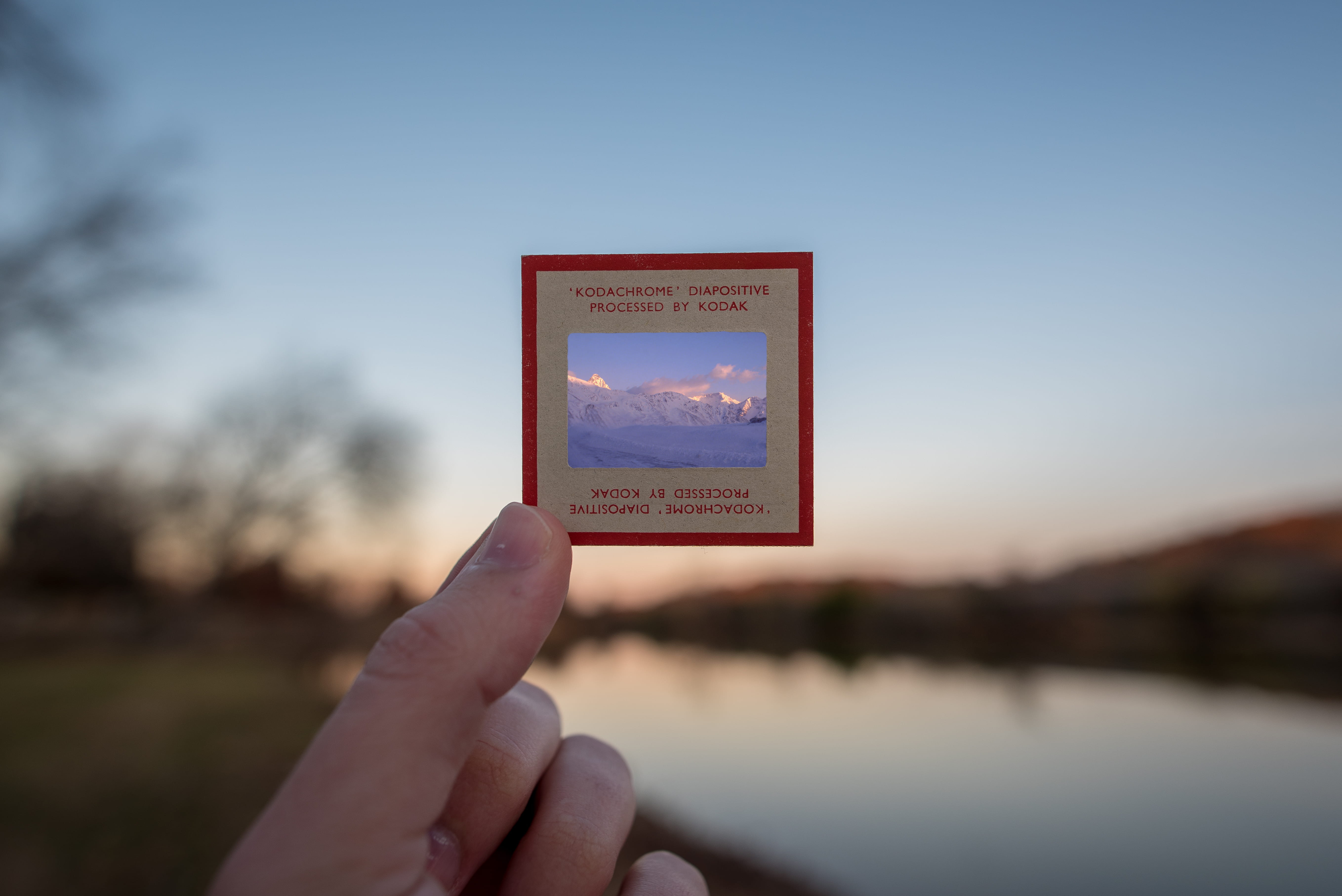 close-up, united states, real people, holding, focus on foreground, water, human hand, finger, 5K, vintage, human limb, sky, kodak, nature, mountains, HD Wallpaper