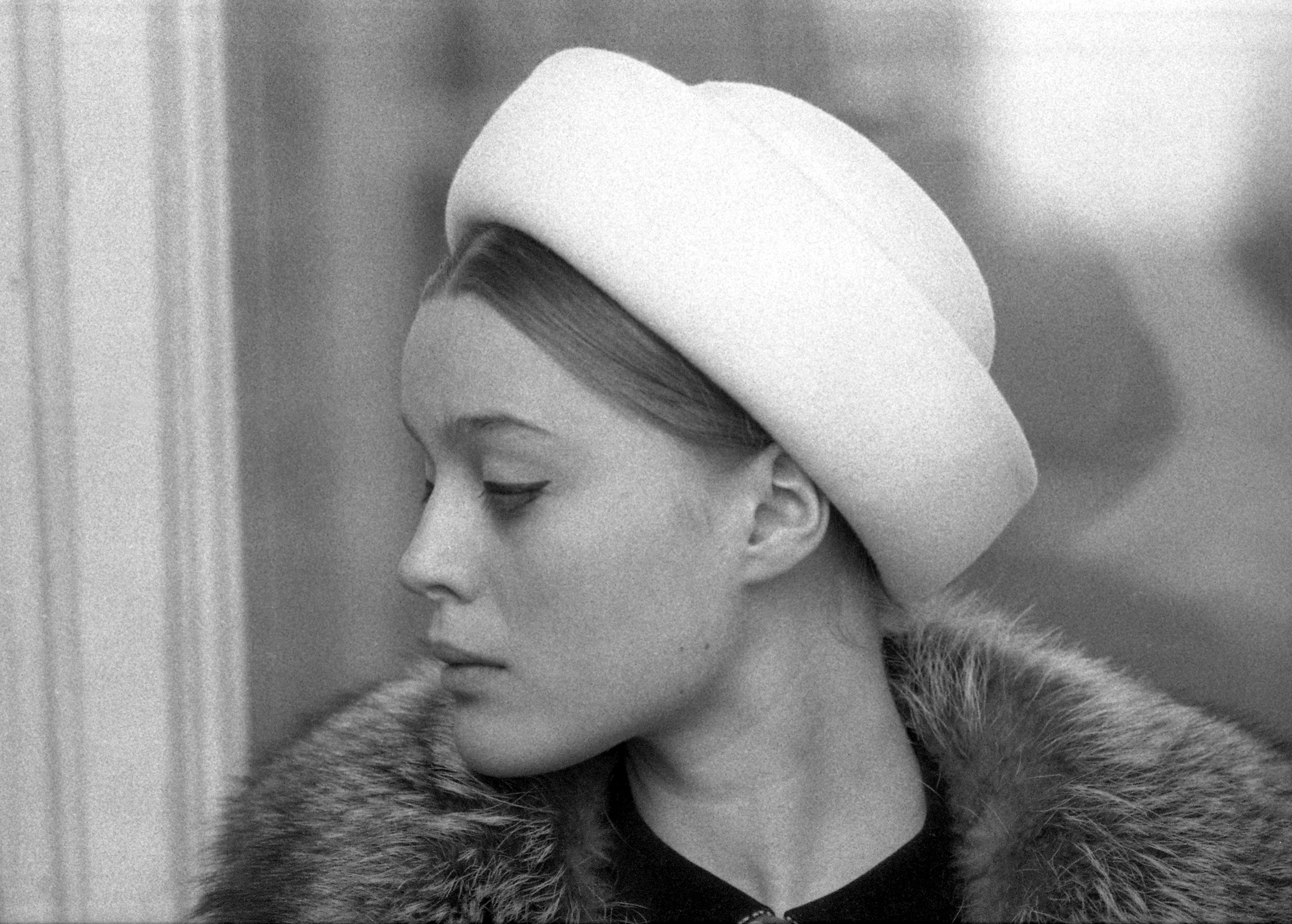 old photos, actress, Slovakian, eyeliner, Magda Vášáryová, film grain, monochrome, profile, looking away, women, face, portrait, 1080P, vintage, hat, HD Wallpaper