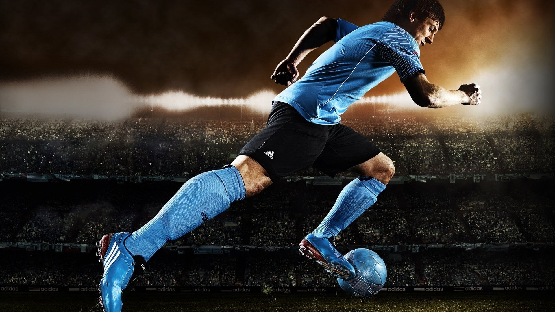 soccer, stadium, people, tribune, sports Training, playing, run, determination, males, top, football boots, blue, men, sportsman, ball, jumping, player, HD Wallpaper