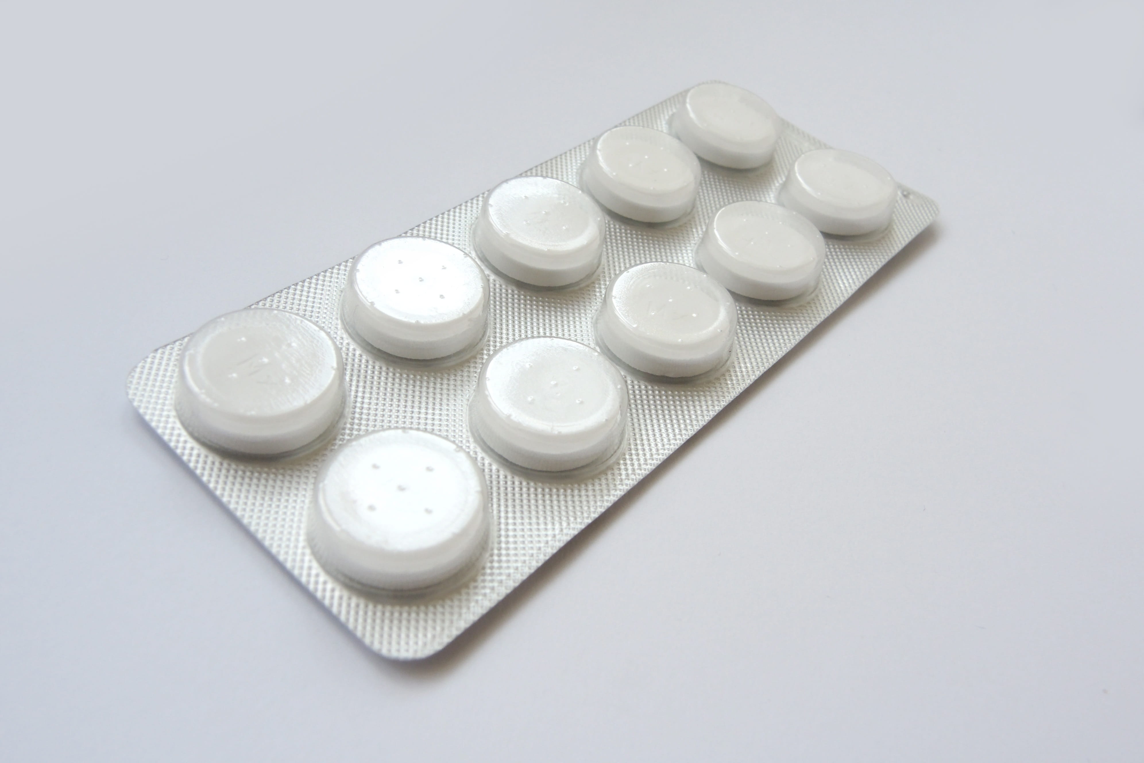 studio shot, solution, healthcare and medicine, Medications, painkiller, the disease, vitamin, care, prescription medicine, recovery, white color, close-up, HD Wallpaper