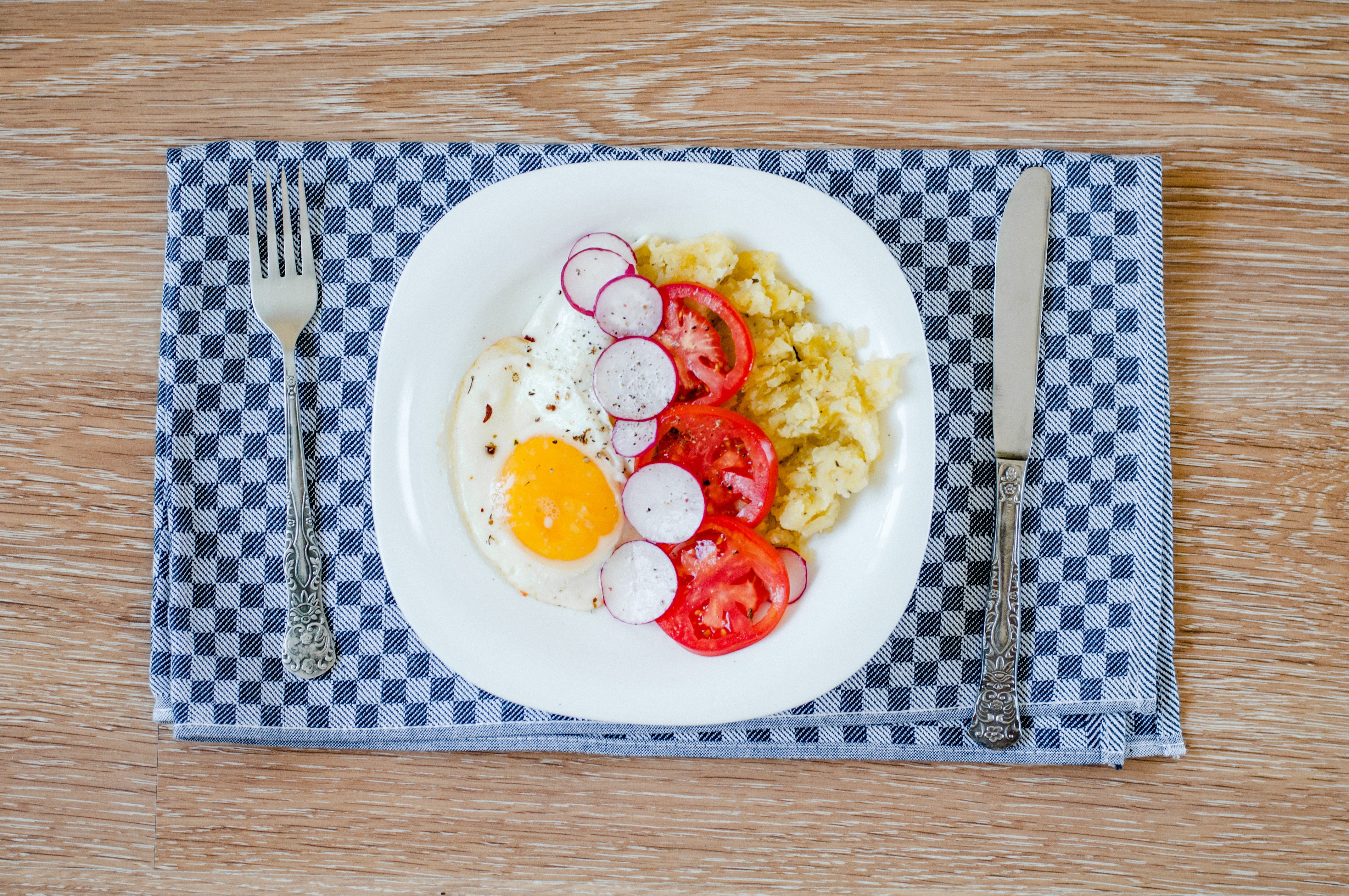 sunny, sliced, kitchen utensil, foodporn, food, healthy lifestyle, wellbeing, table knife, fried, directly above, breakfast, side, fruit, no people, 4K, HD Wallpaper