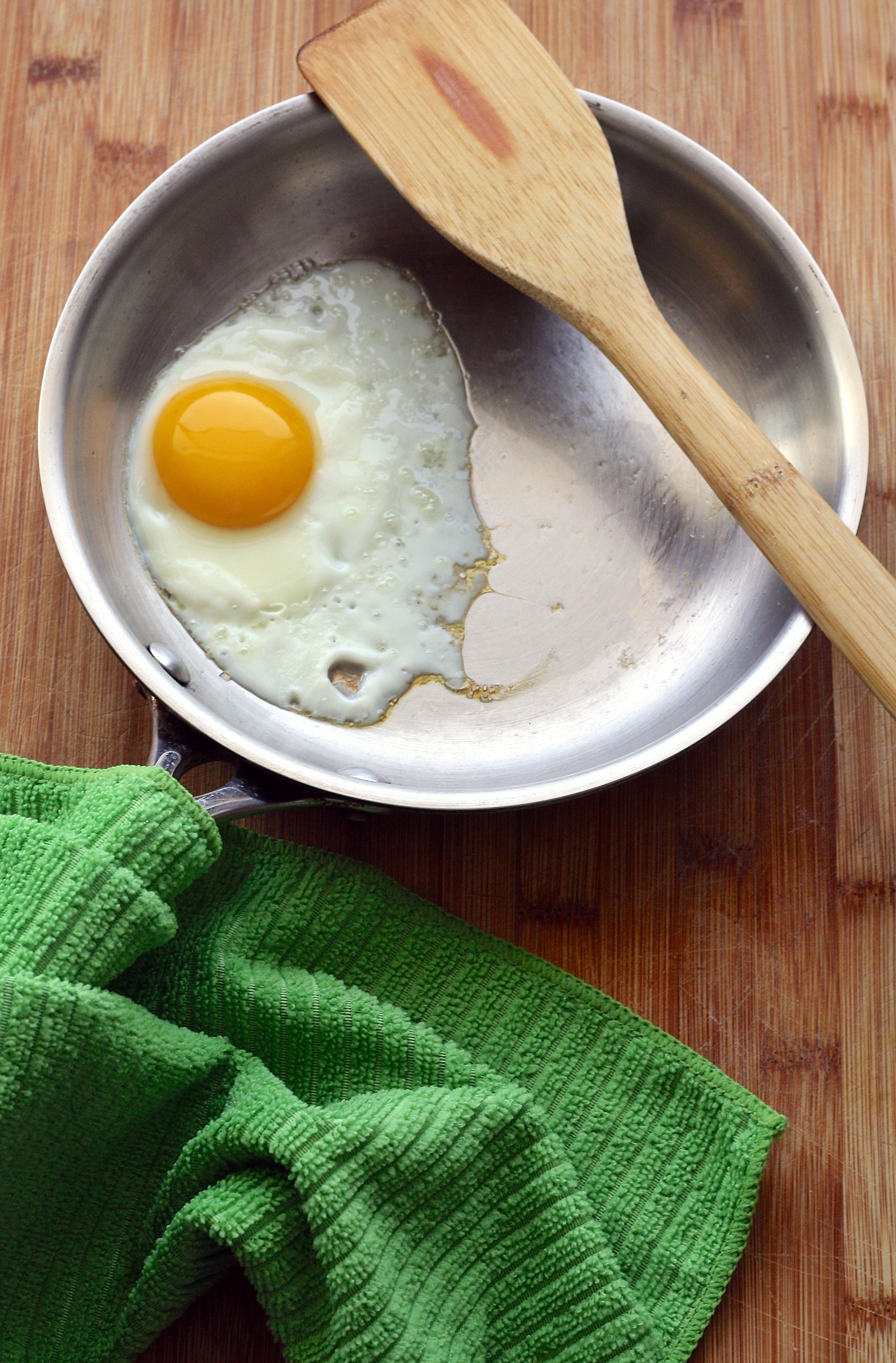round, fried, healthy eating, ready-to-eat, yellow, high angle view, table, bowl, eggs, close-up, kitchen, wellbeing, directly above, household equipment, Phone HD Wallpaper