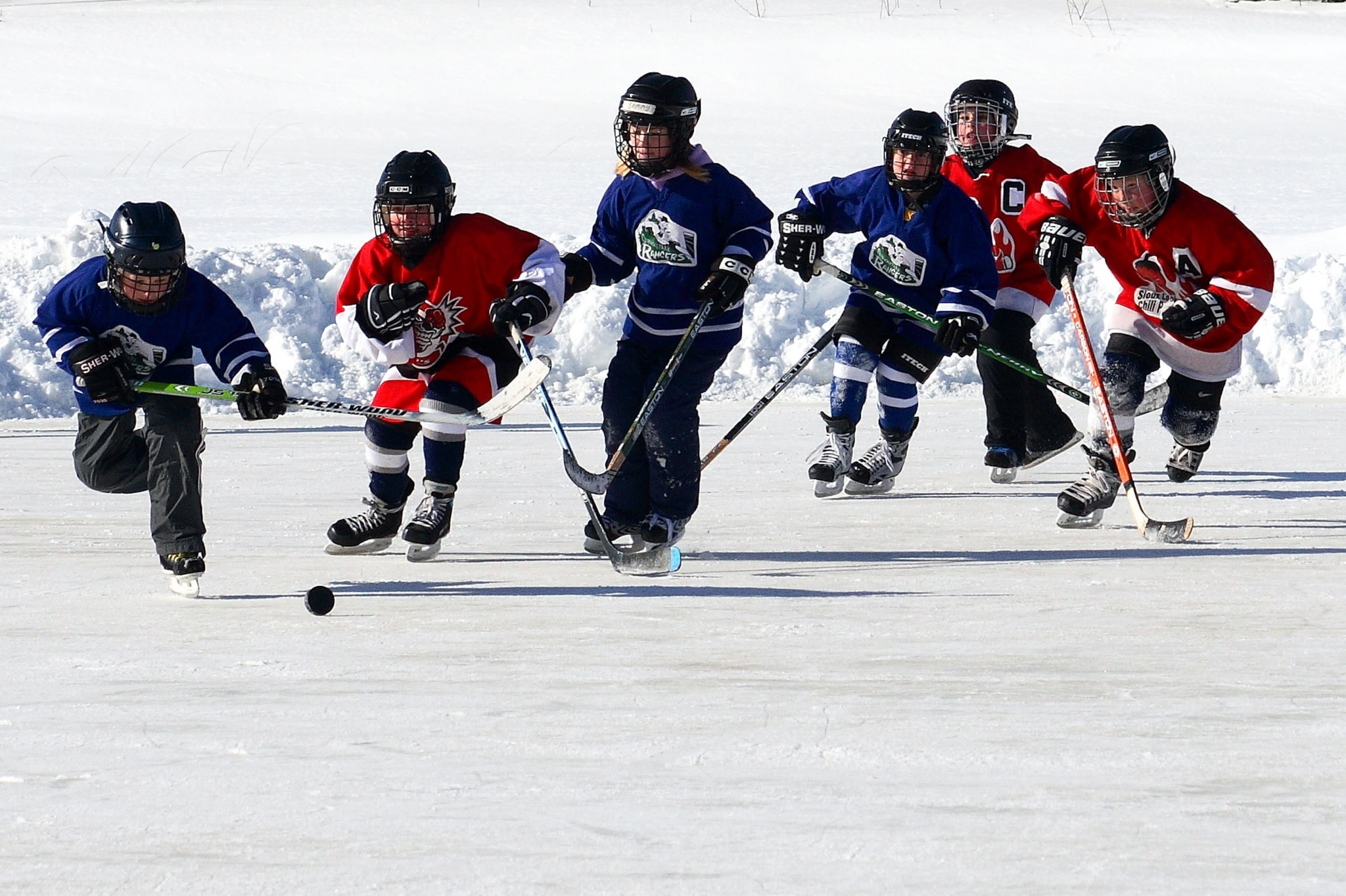 snow, ice, group of people, winter, real people, ice-skating, sport, helmet, hockey  for computer, playing, leisure activity, full length, teenager, people, HD Wallpaper