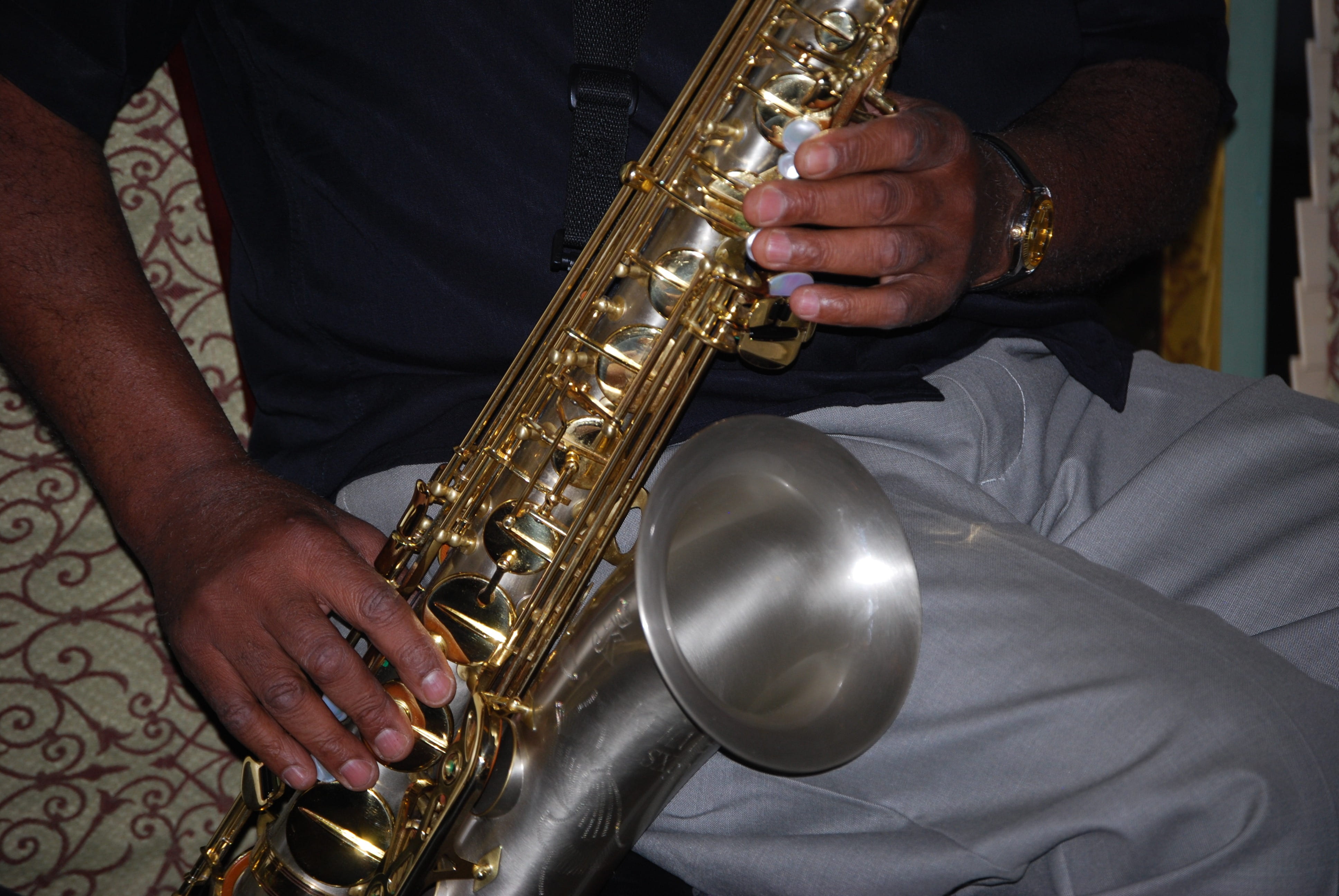 4K, musical instrument, wind instrument, mus, jazz music, sax, person, artist, men, musician, human hand, saxophone, skill, one person, performance, horn player, HD Wallpaper