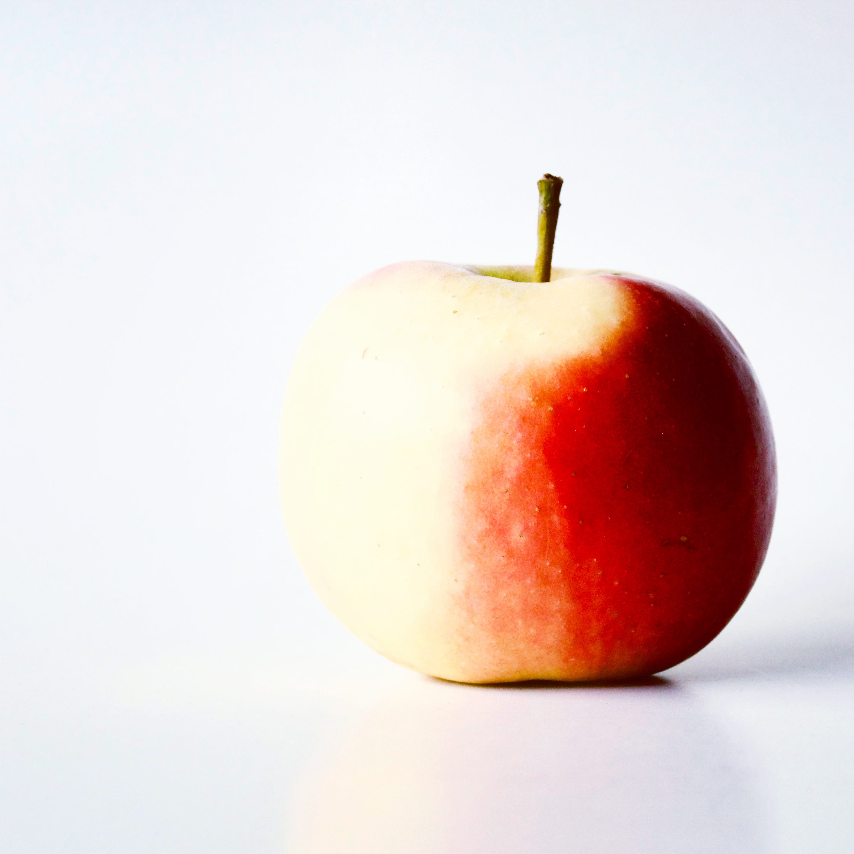cut out, close-up, tasty, colored background, healthy, delicious, indoors, food photography, fruit, fresh, healthy eating, freshness, single object, studio shot, Phone HD Wallpaper