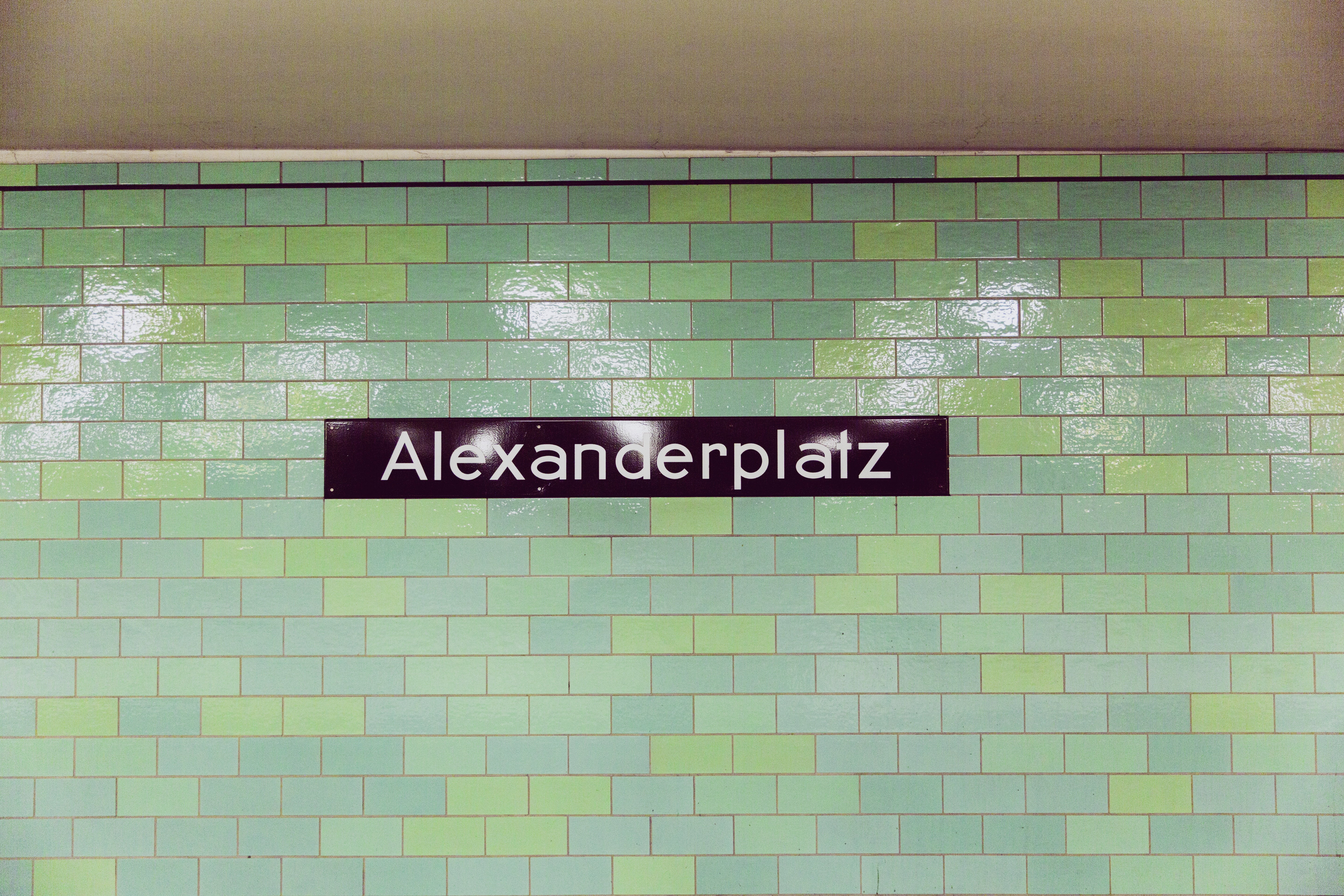 wall - building feature, communication, wall, bathroom, building, indoors, western script, close-up, capital, road, text, green, junction, germany, no people, HD Wallpaper