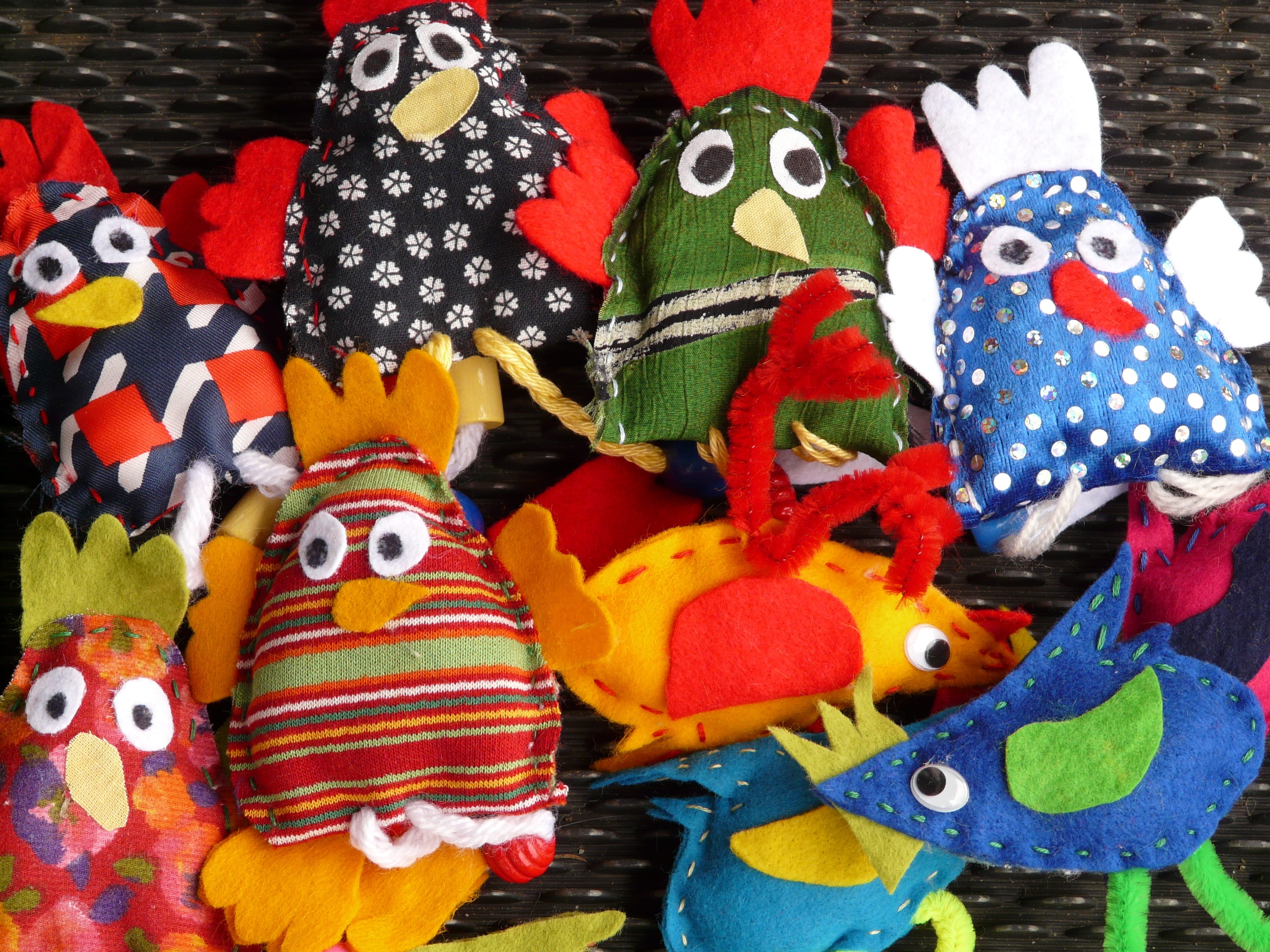 finger puppets, retail, color, hens, no people, market stall, for sale, choice, tinker, retail display, close-up, animal representation, handicraft, plush toys, HD Wallpaper