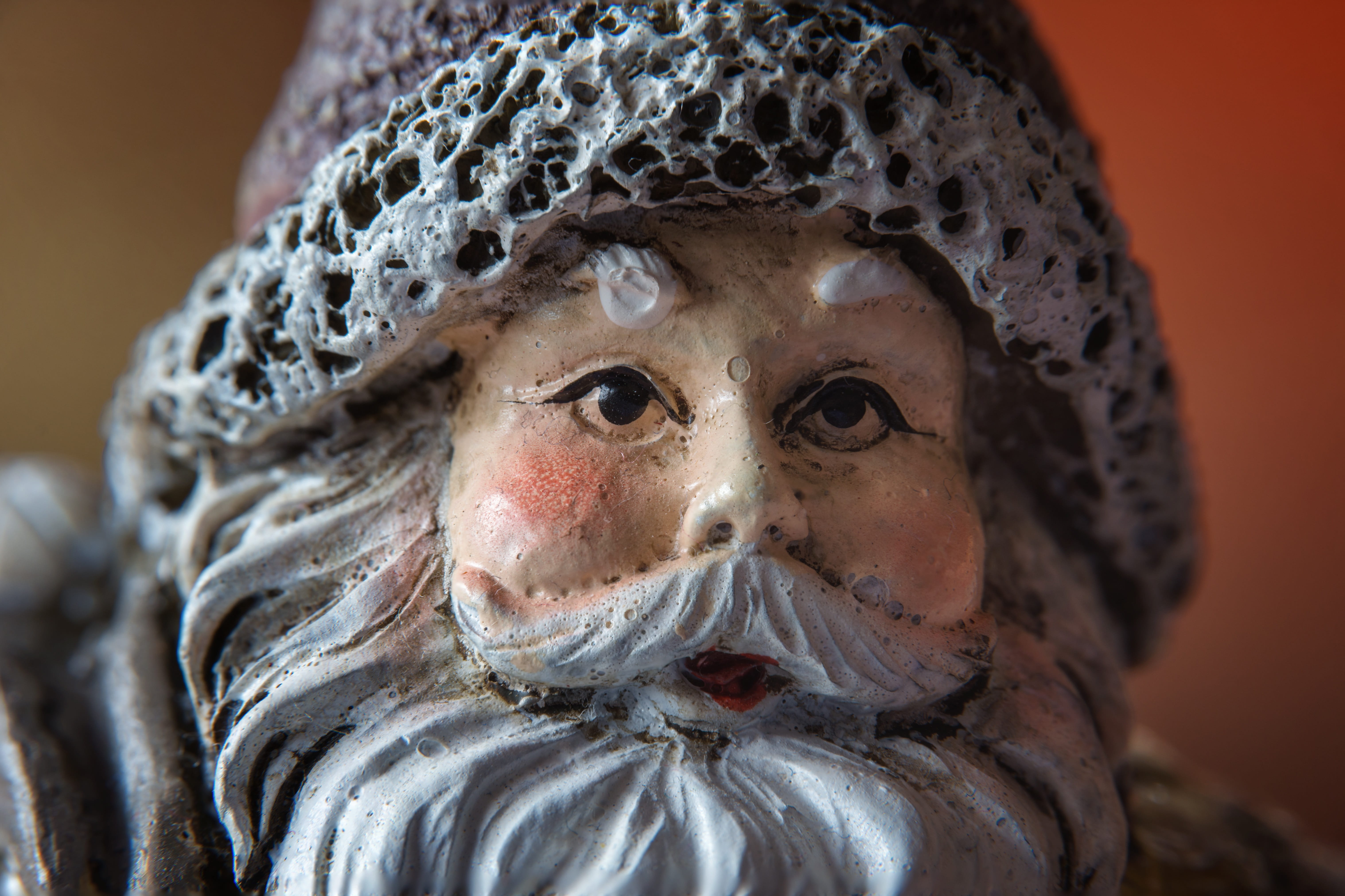 spirituality, indoors, creativity, female likeness, cap, human representation, santa claus, representation, portrait, figure, sculpture, bart, close-up, HD Wallpaper