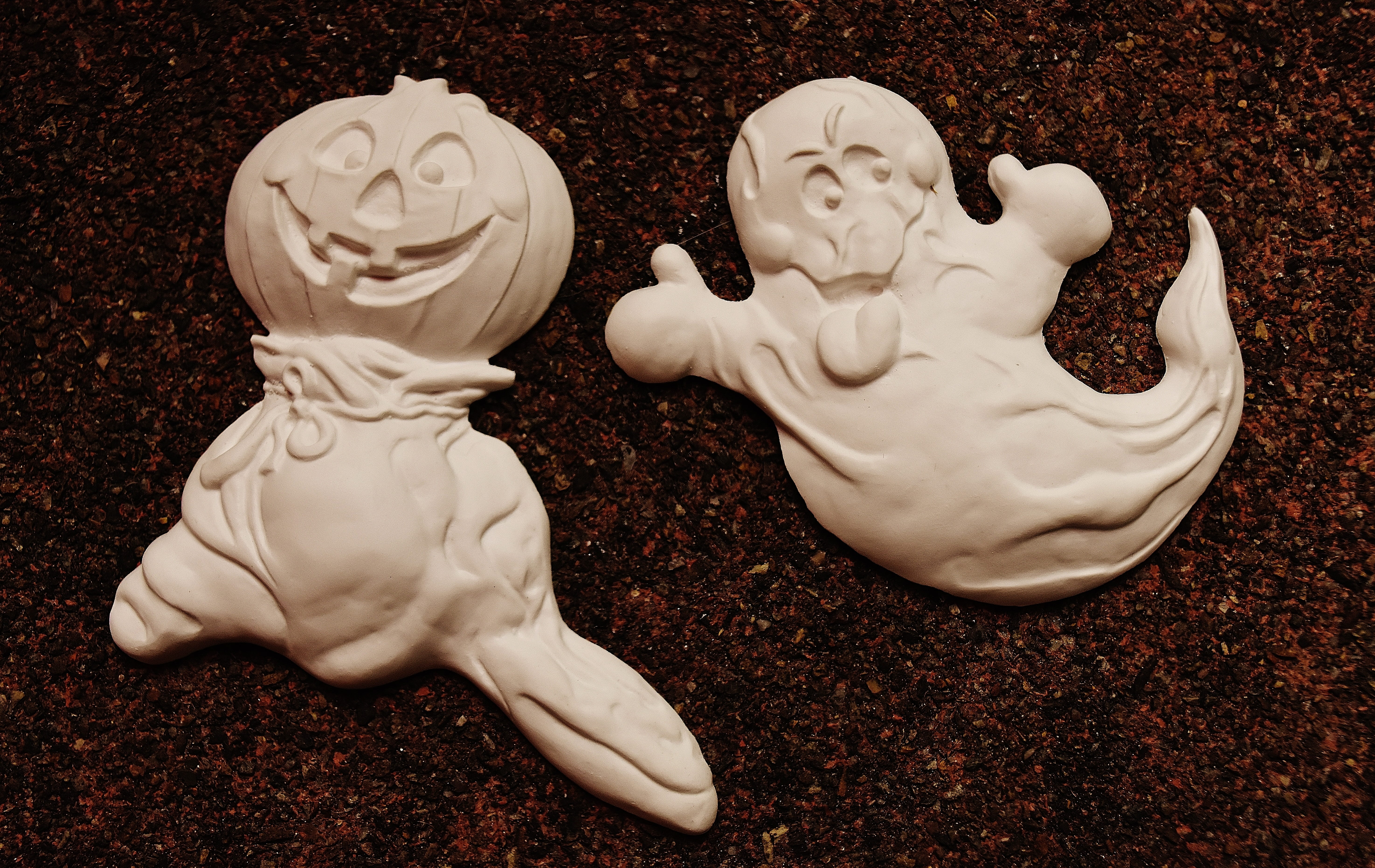 sculpture, october, halloween, cute, craft, male likeness, ornate, ghost, porcelain, human representation, gypsum, indoors, self-made, close-up, hand labor, HD Wallpaper