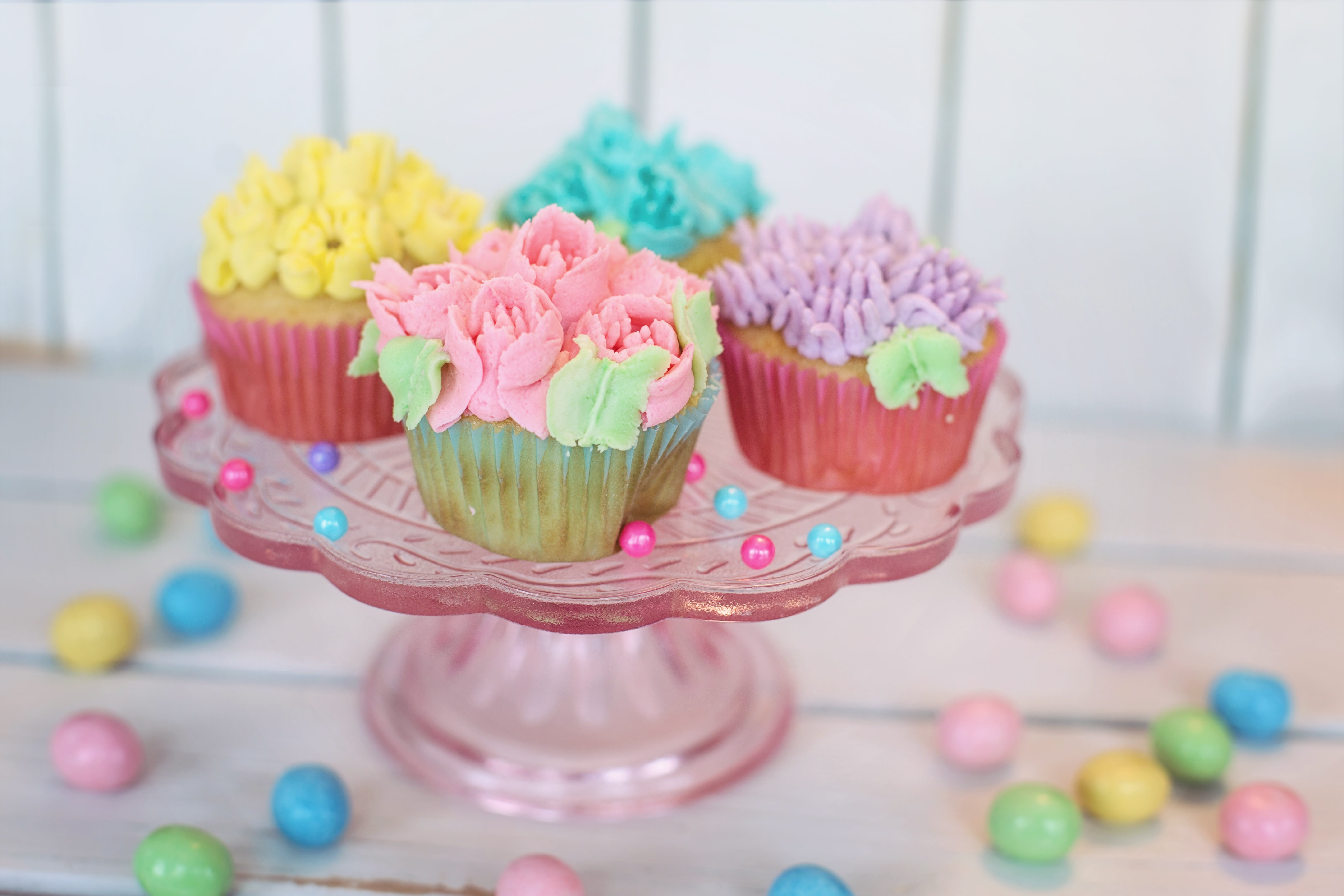 table, pink color, floral, party, variation, indoors, egg, decorated, dessert, delicious, no people, sweet food, food, decoration, 5K, springtime, easter egg, HD Wallpaper