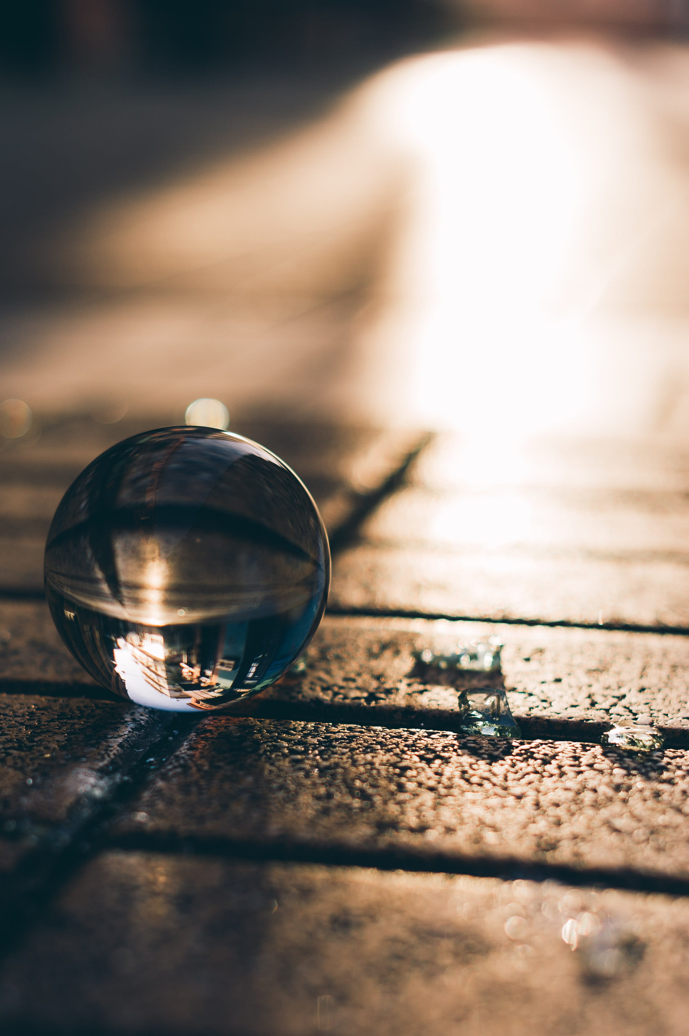 wet, selective focus, wood - material, flooring, outdoors, reflection, single object, walpapper, table, shadow, crystalball, magic, d700, evening, nature, Phone HD Wallpaper