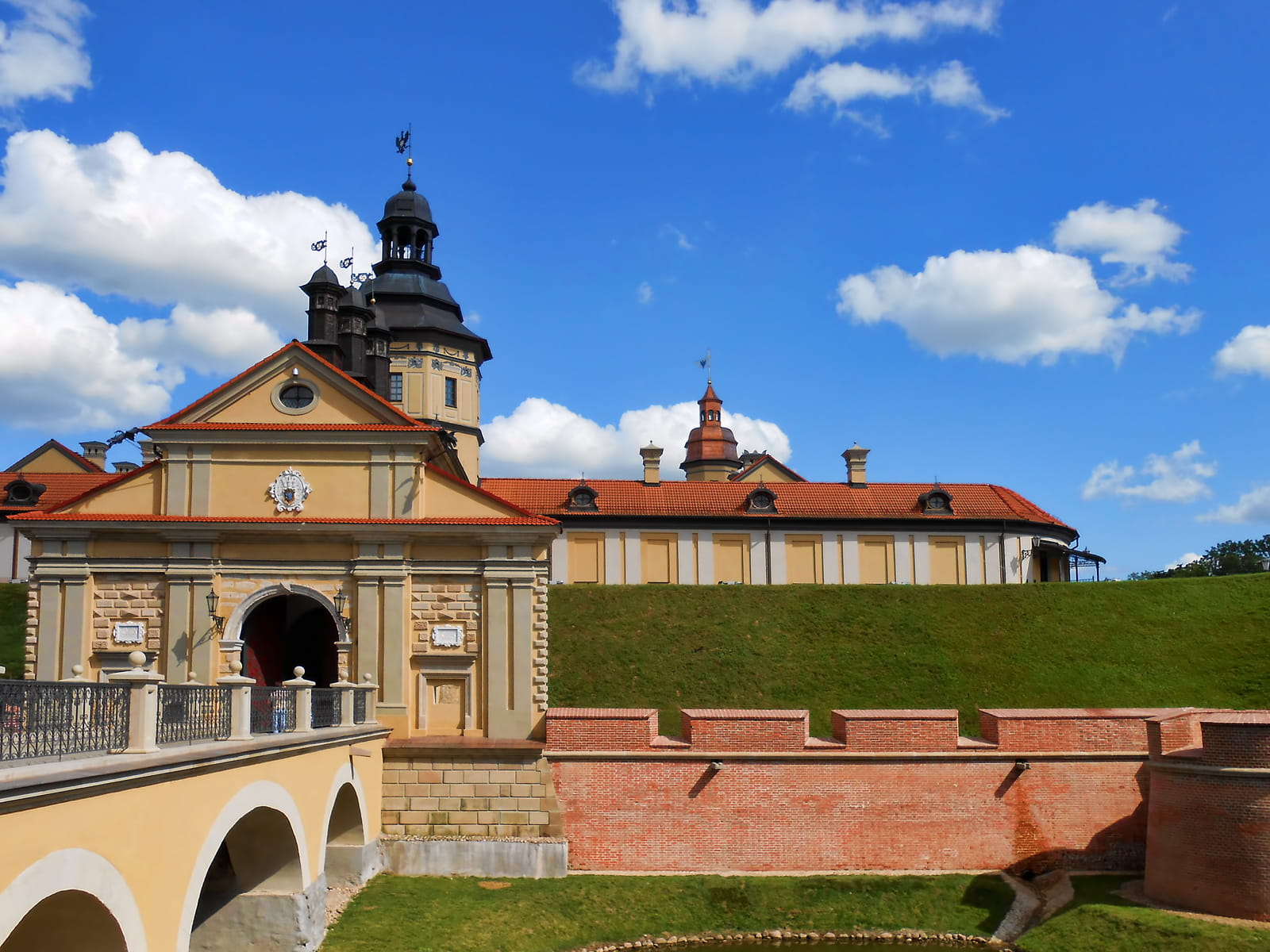 architecture, no people, summer, belarus, built structure, history, minsk, religion, sky, the past, house, belief, wall, sunlight, place of worship, cloud - sky, HD Wallpaper