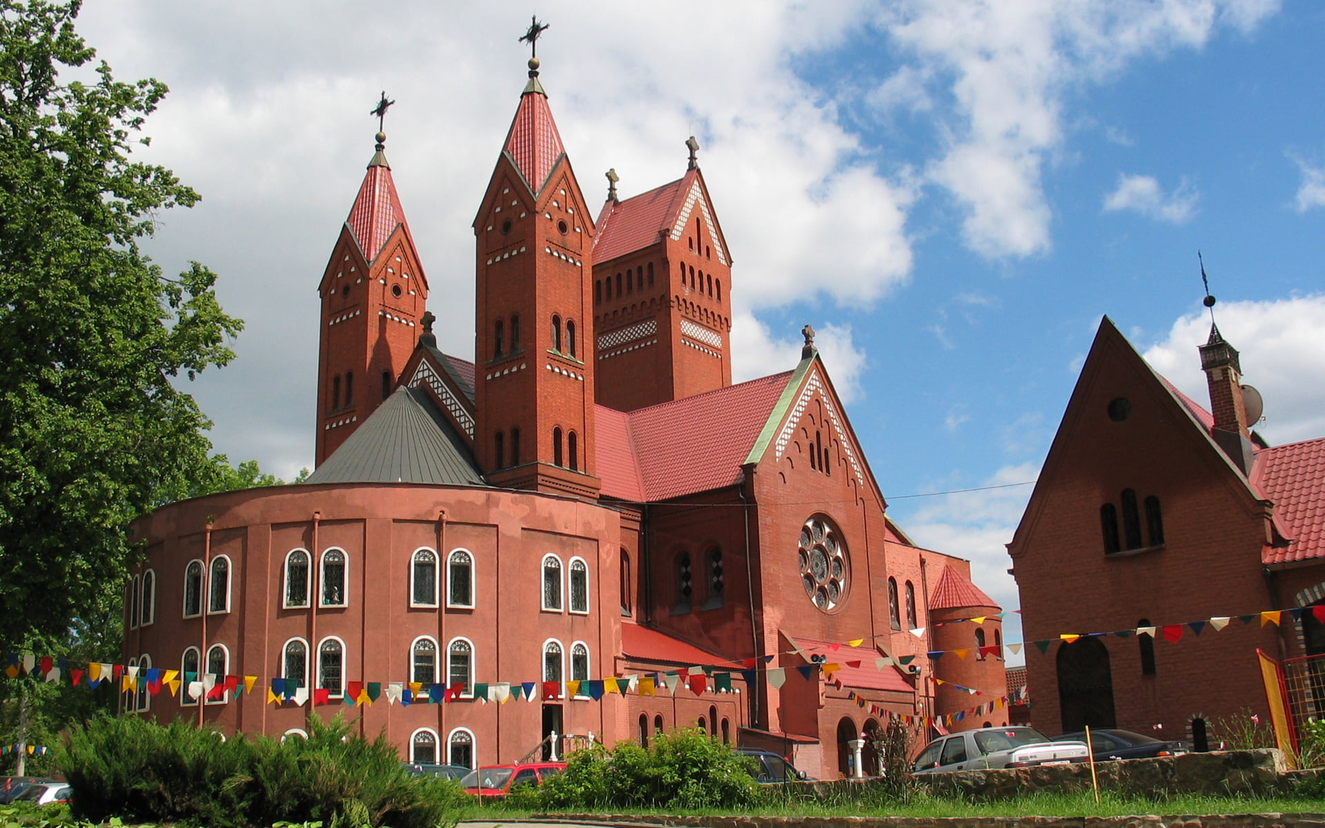 1080P, architecture, belief, row house, tower, the past, spire, church, tree, building exterior, religion, place of worship, nature, no people, plant, HD Wallpaper