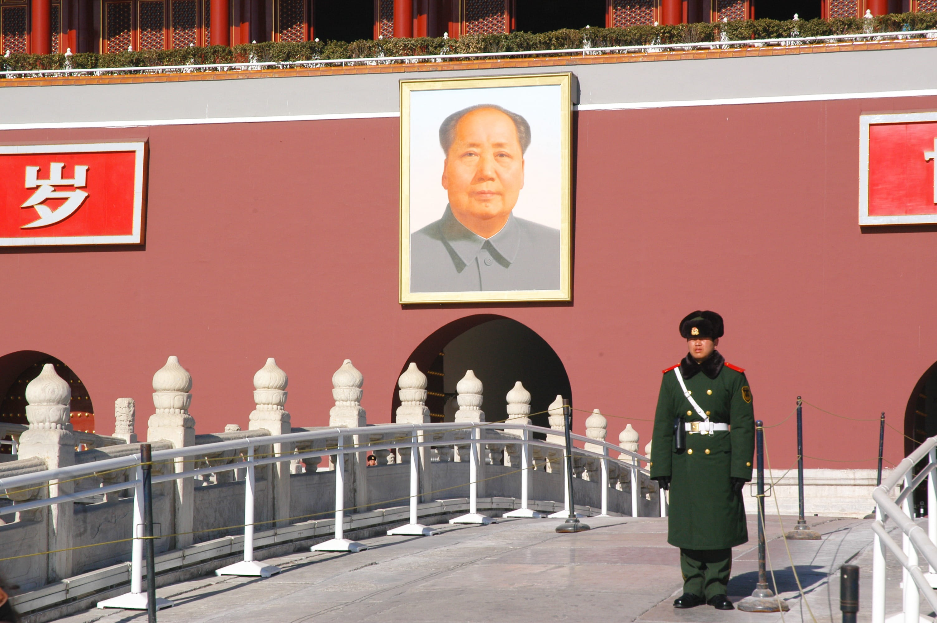 human representation, peoples republic of china, adults only, Mao Tse-Tung, color Image, standing, green, adult, outdoors, people, beijing, chinese guard, HD Wallpaper