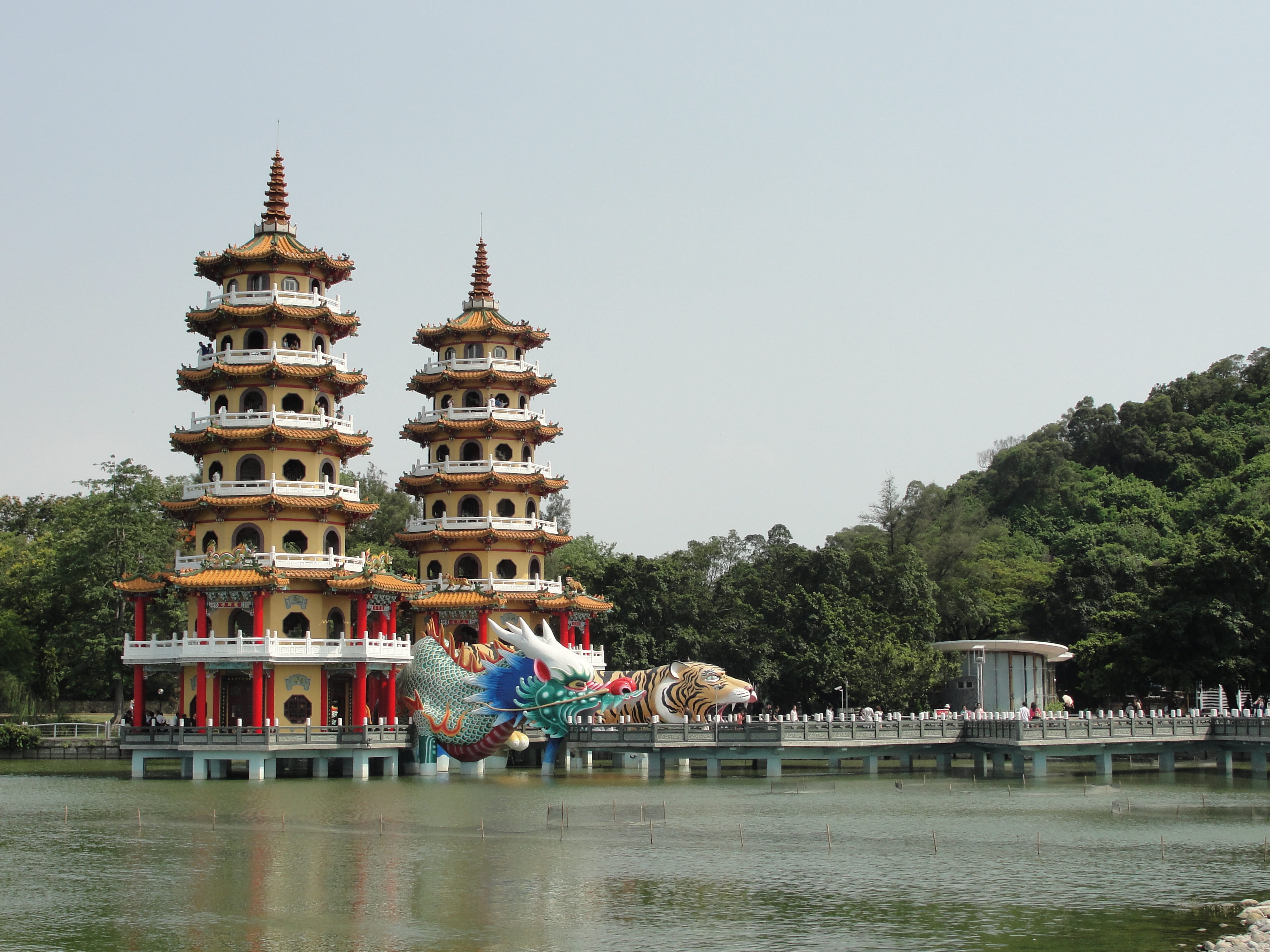 kaohsiung, building, pond, Left, built structure, no people, taiwan, waterfront, dragon tiger pagodas, religion, sky, china wind, Lotus Lake, plant, 2K, HD Wallpaper