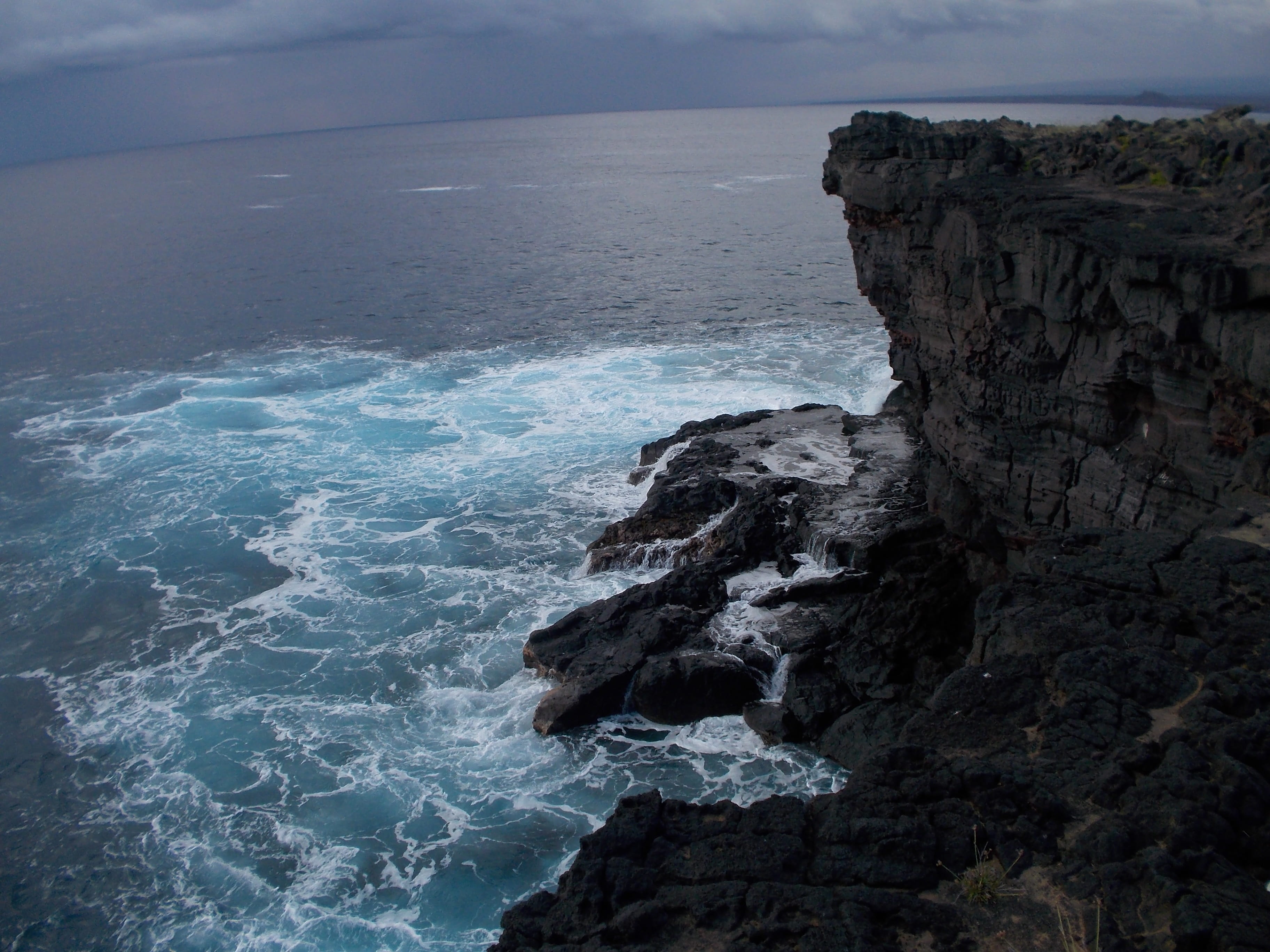 sea, beauty in nature, tranquility, beach, eroded, water, day, landscape, cliff, nature, no people, hawaii, sky, Big Island, solid, rock, coastline, rock - Object, HD Wallpaper