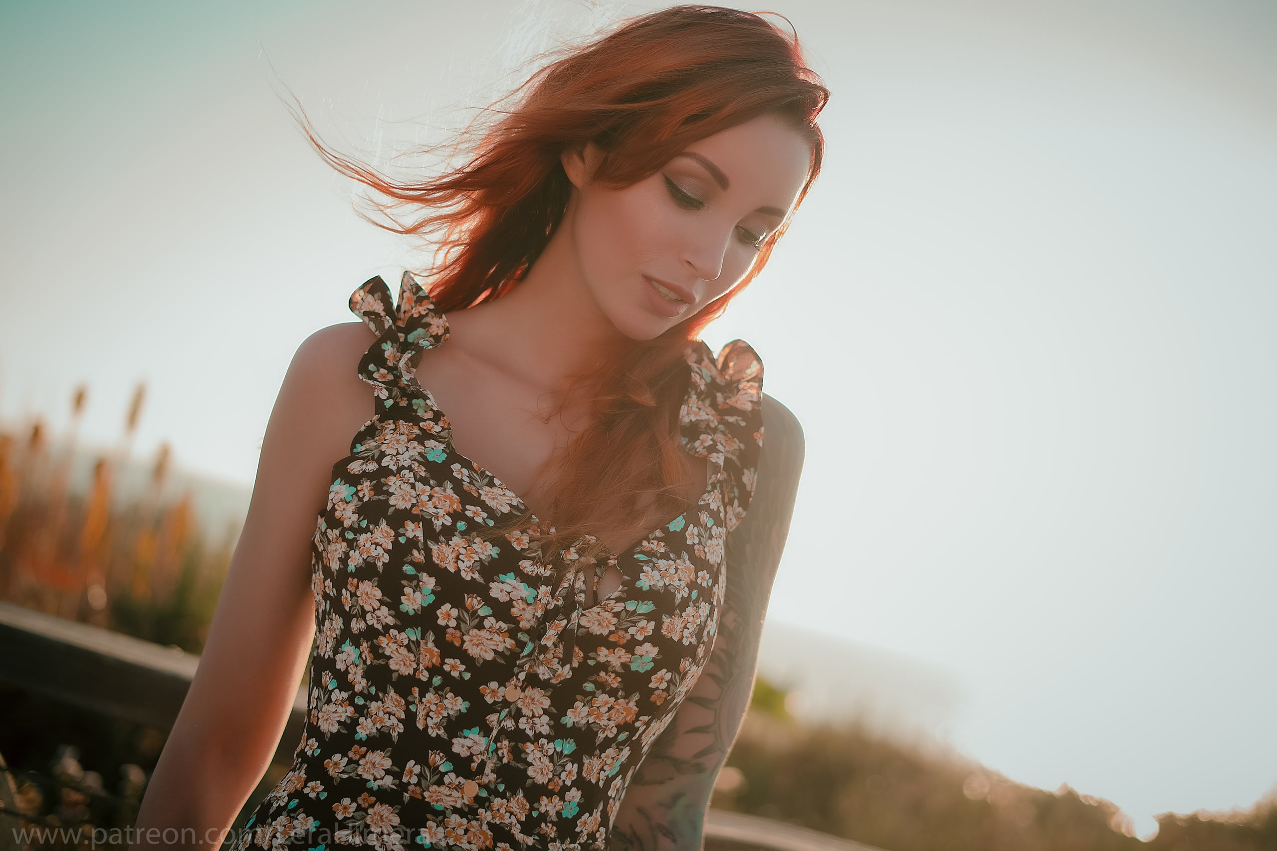 2K, women outdoors, cleavage, long hair, depth of field, sky, backlighting, Valery Himera, smiling, dress, redhead, inked girls, portrait, women, sunset, HD Wallpaper
