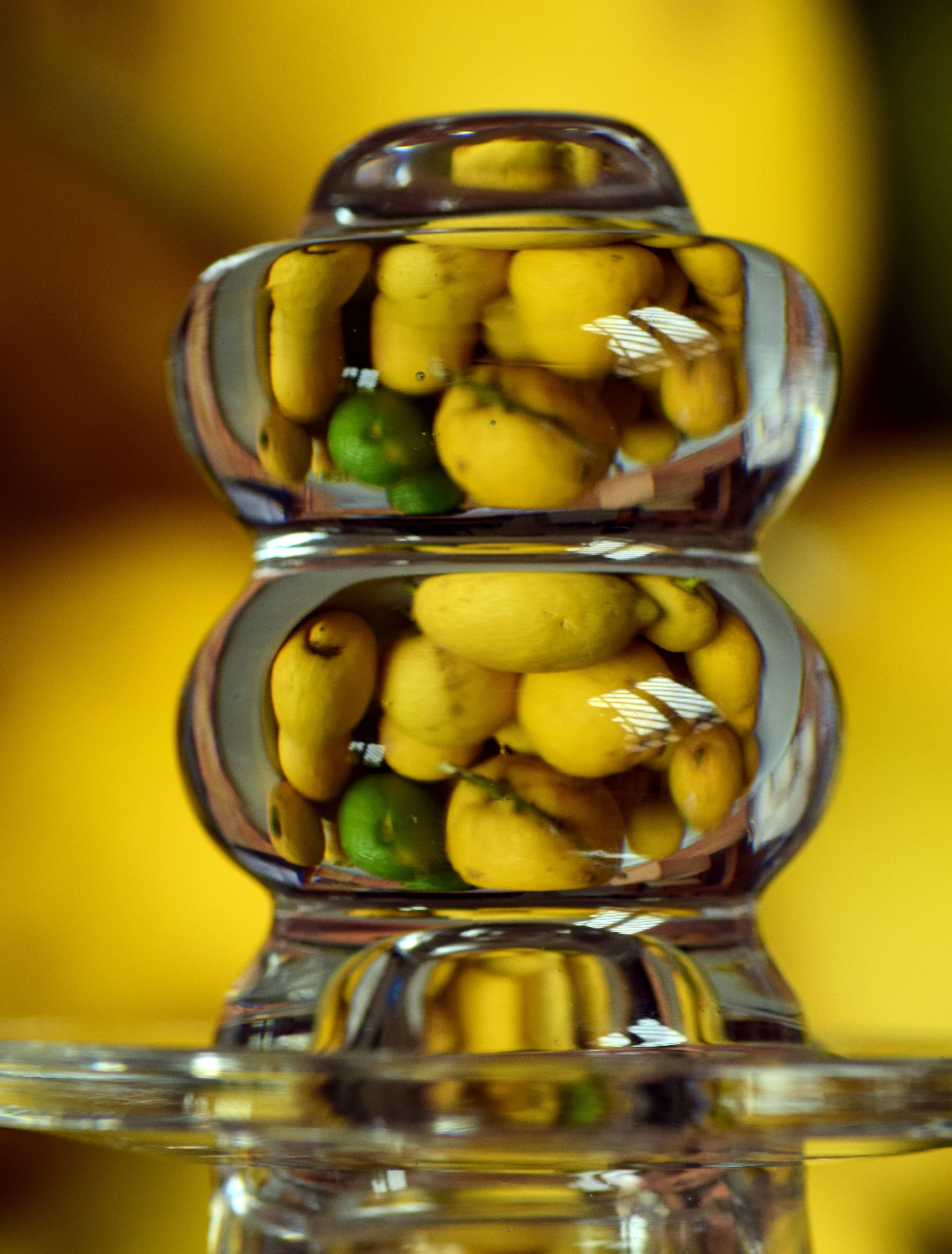 food and drink, wellbeing, still life, transparent, temptation, studio shot, food, yellow, diffraction, lemon, lens, ball, freshness, mirroring, art, glass - material, Phone HD Wallpaper