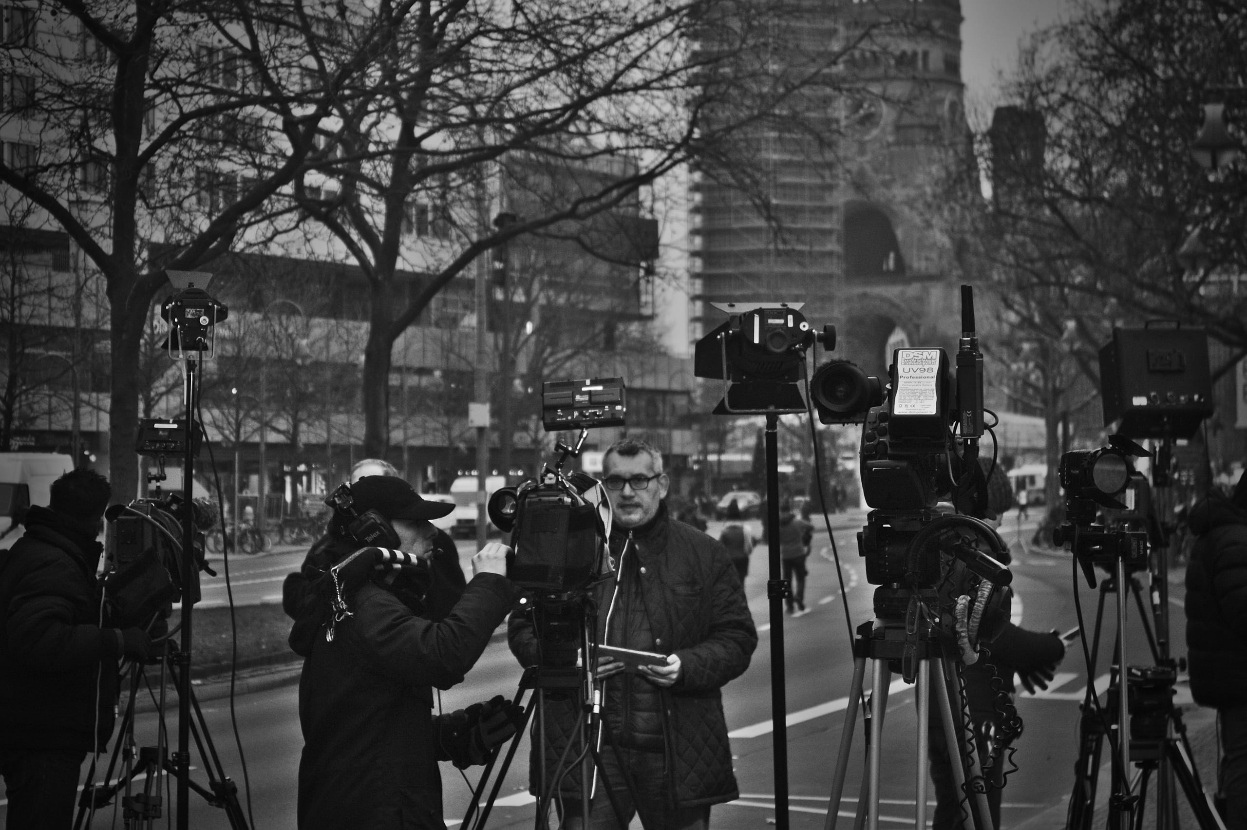 people, advent, photographer, live, filming, standing, crowd, christmas market, dead, cameras, men, capital, arts culture and entertainment, germany, activity, HD Wallpaper