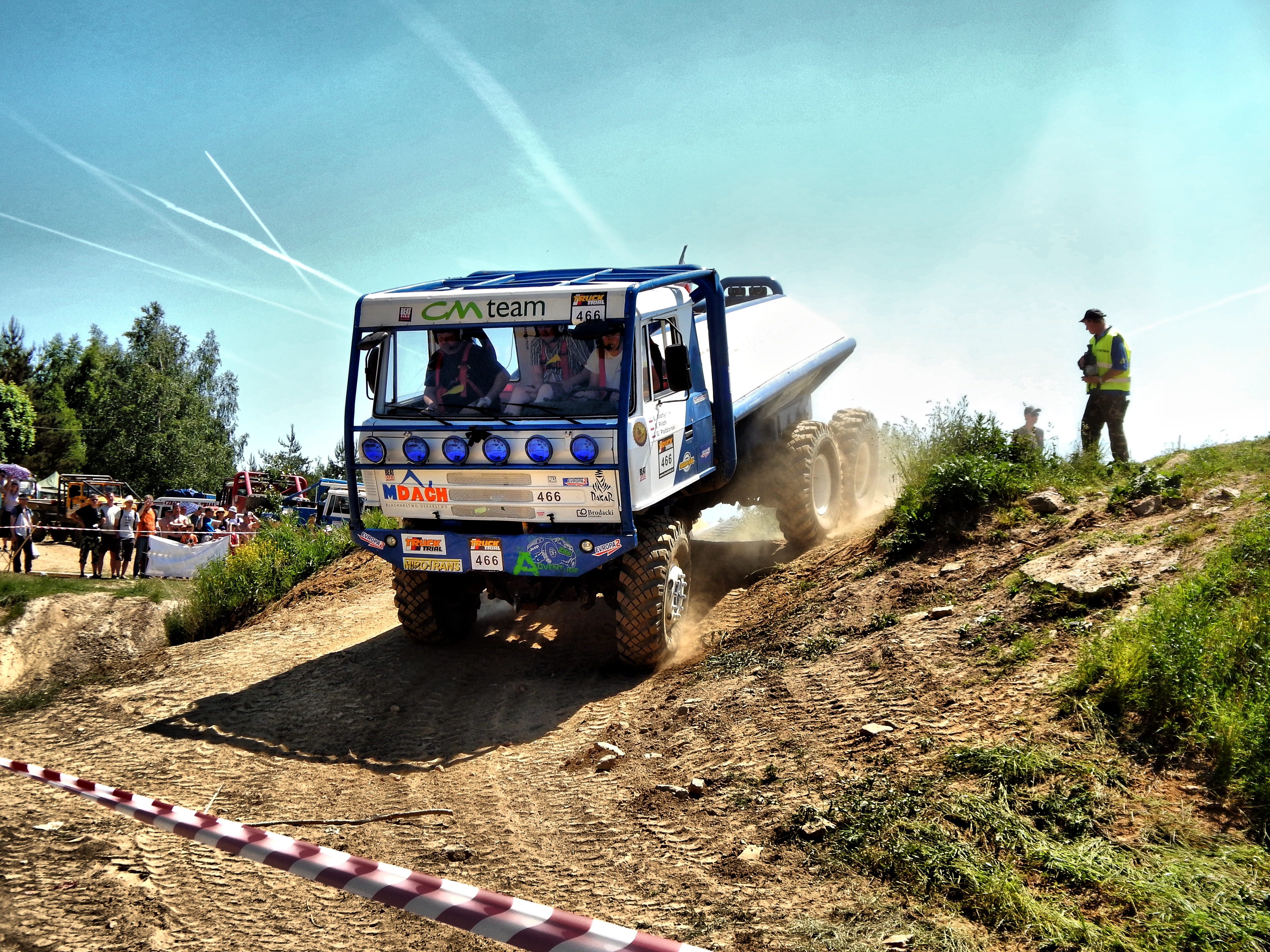 land, men, road, pískovna, the attempt, group of people, mode of transportation, dirt, people, lorry, tankodrom –, outdoors, day, occupation, 4K, lifestyles, HD Wallpaper