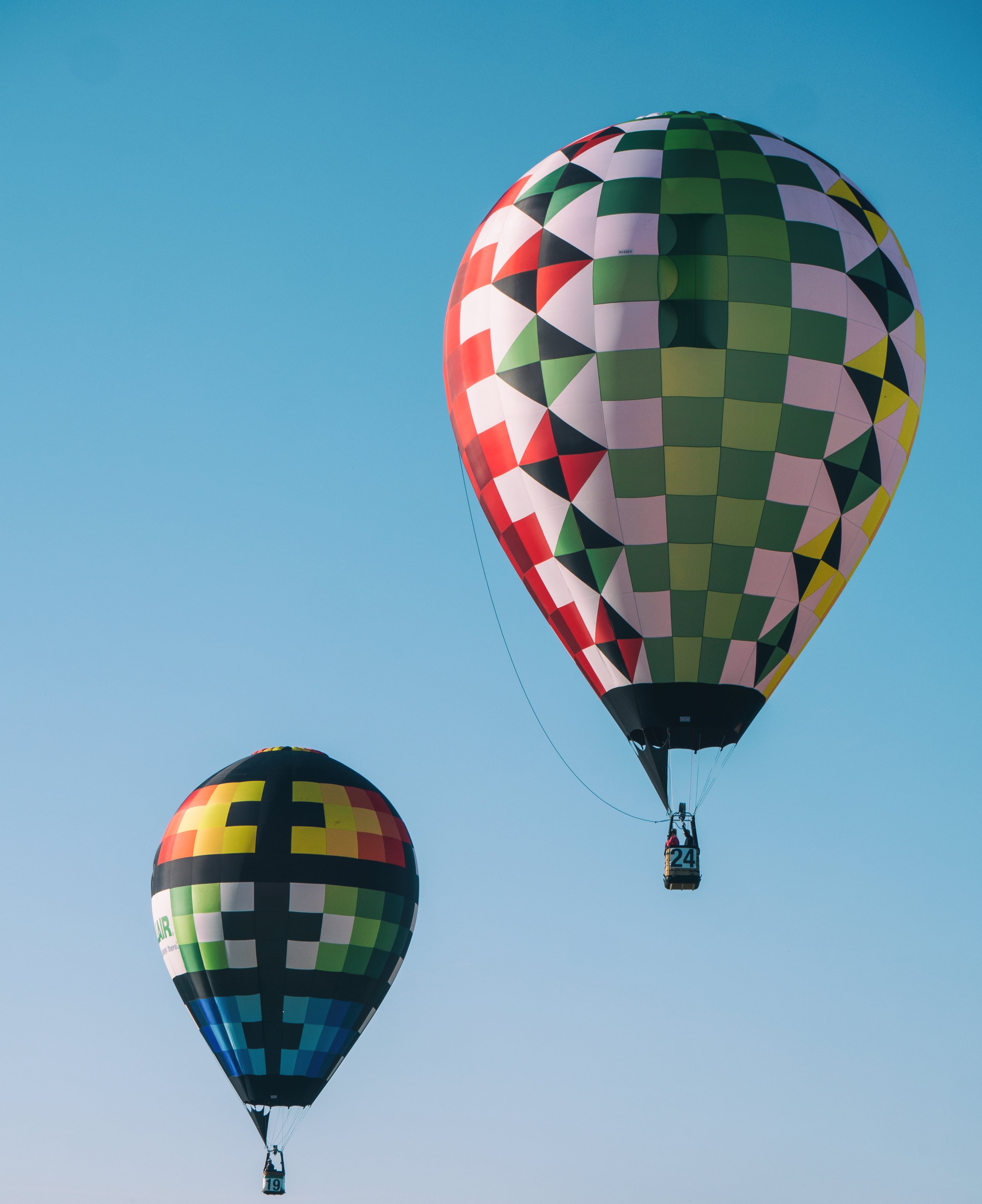 air Vehicle, mid-air, day, low angle view, ballooning festival, balloon, fun, air, sky, mode of transportation, hot Air Balloon, sport, freedom, flying, Phone HD Wallpaper