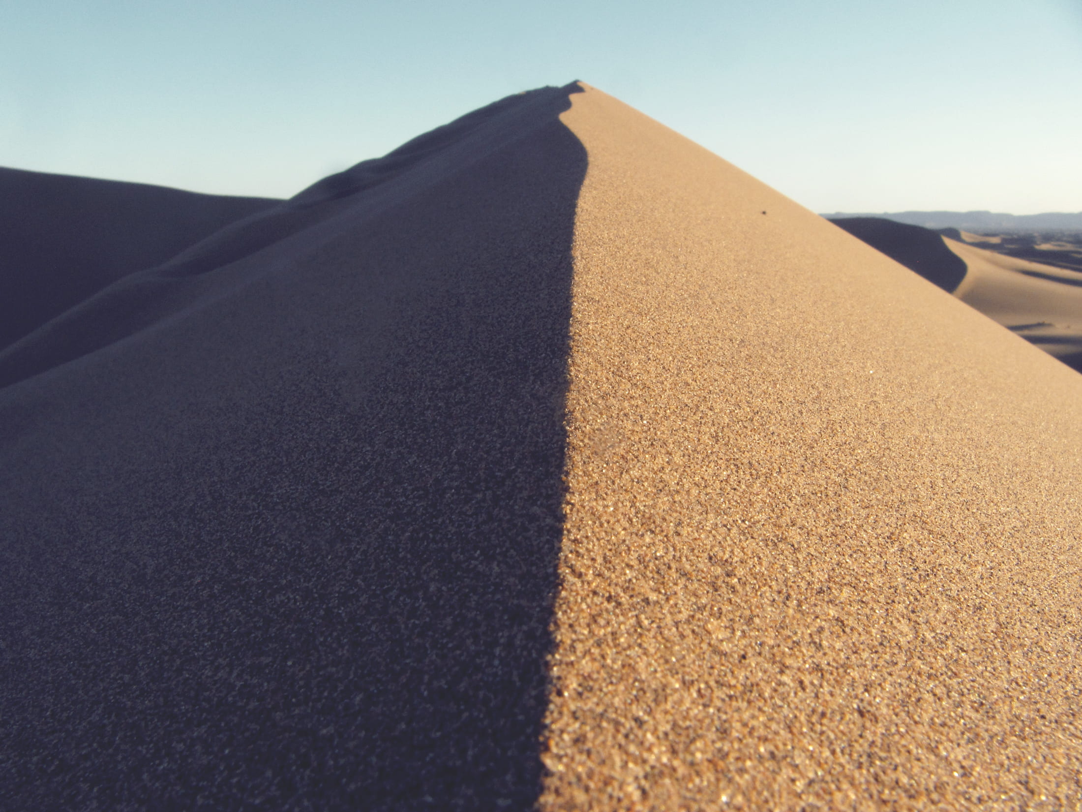 simmetry, dessert, beauty in nature, clear sky, symmetrical, sunlight, shadow, land, phot, 1080P, brown, ying yang, environment, outdoors, arid climate, HD Wallpaper