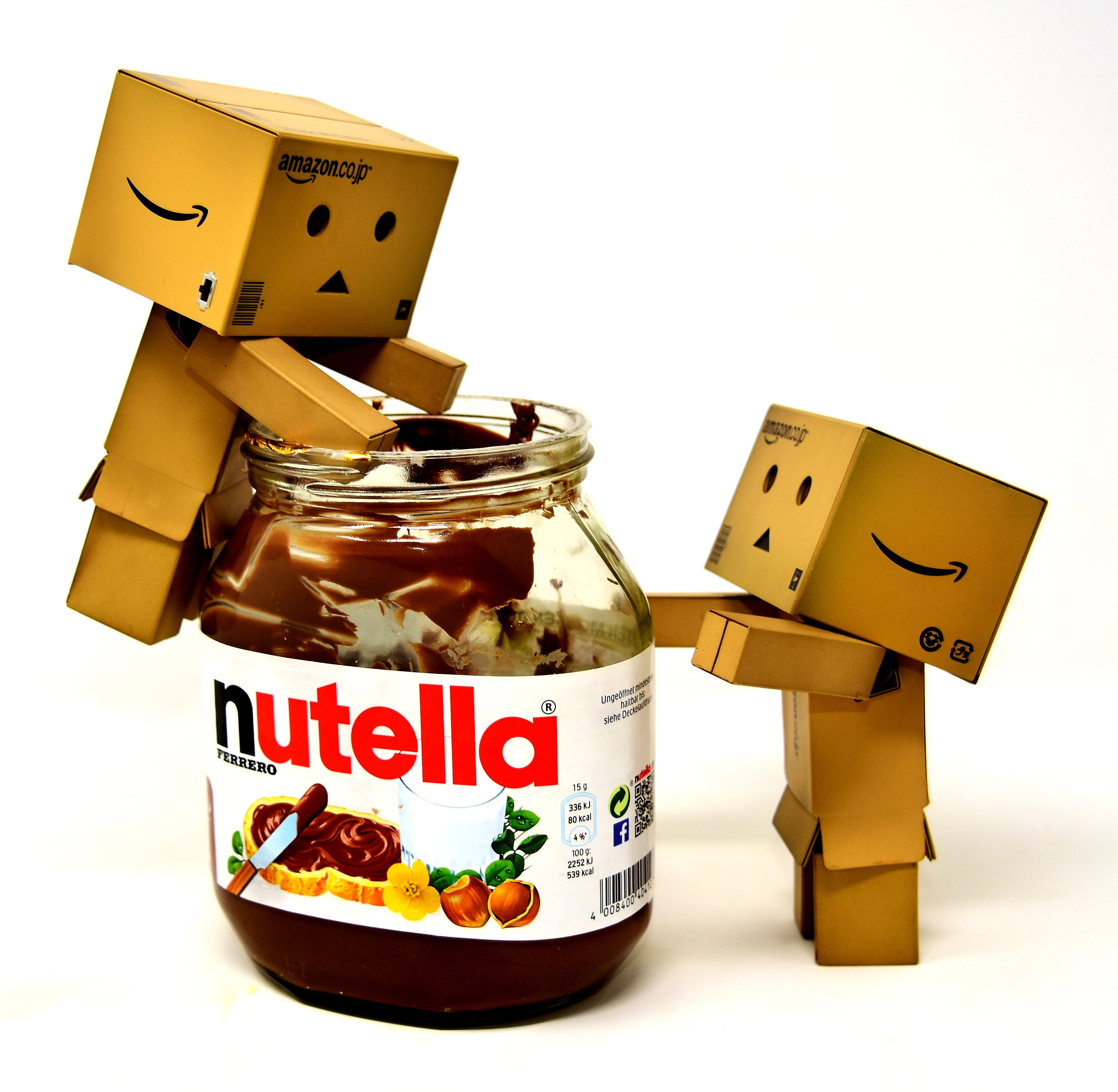 freshness, fruit, delicious, refreshment, chocolate, nutella, nougat, label, boxes, danbo, communication, figures, container, studio shot, 2K, text, white background, HD Wallpaper