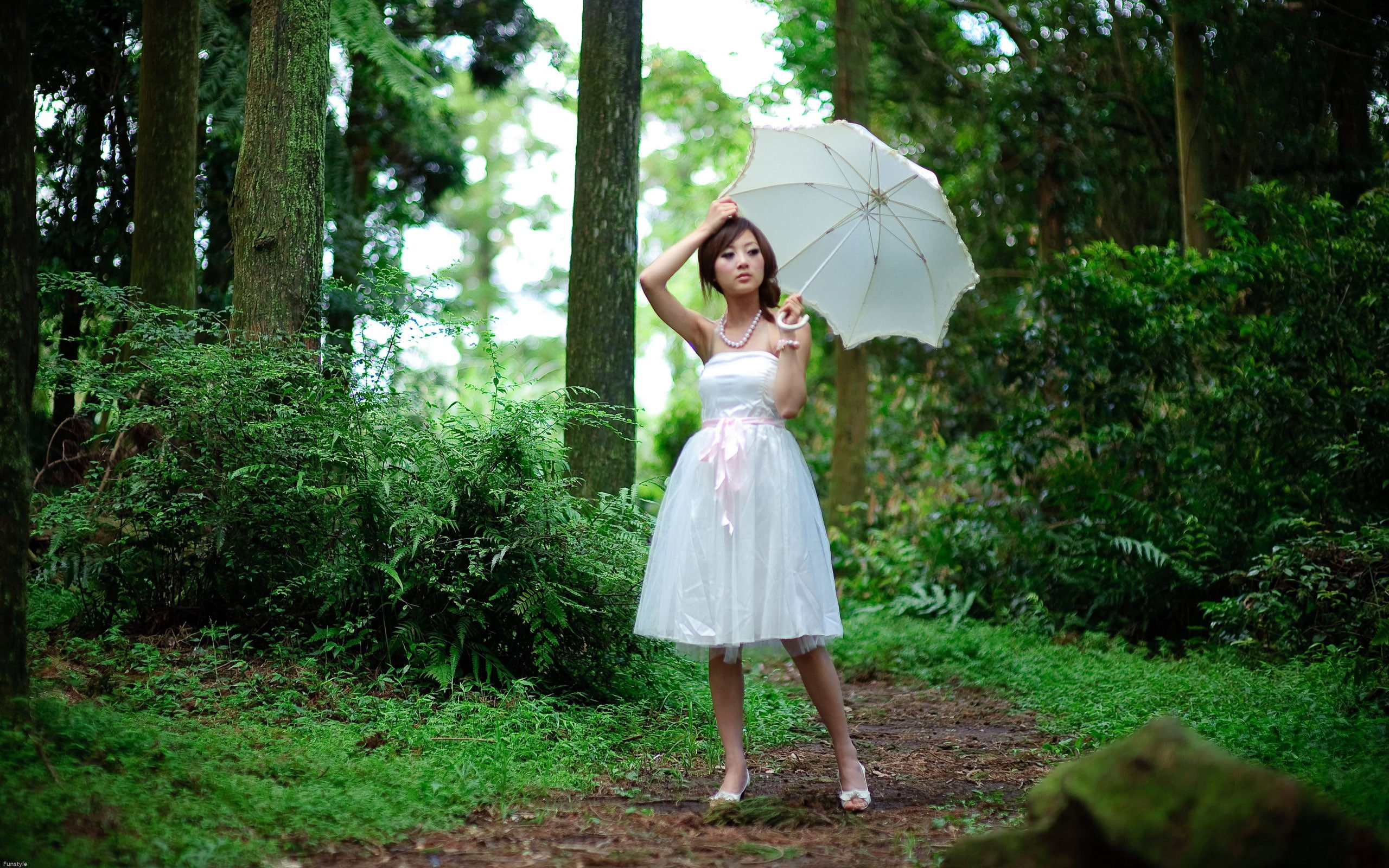 standing, model, young adult, full length, beautiful woman, protection, clothing, land, women, security, pearl necklace, white dress, rain, holding, one person, HD Wallpaper