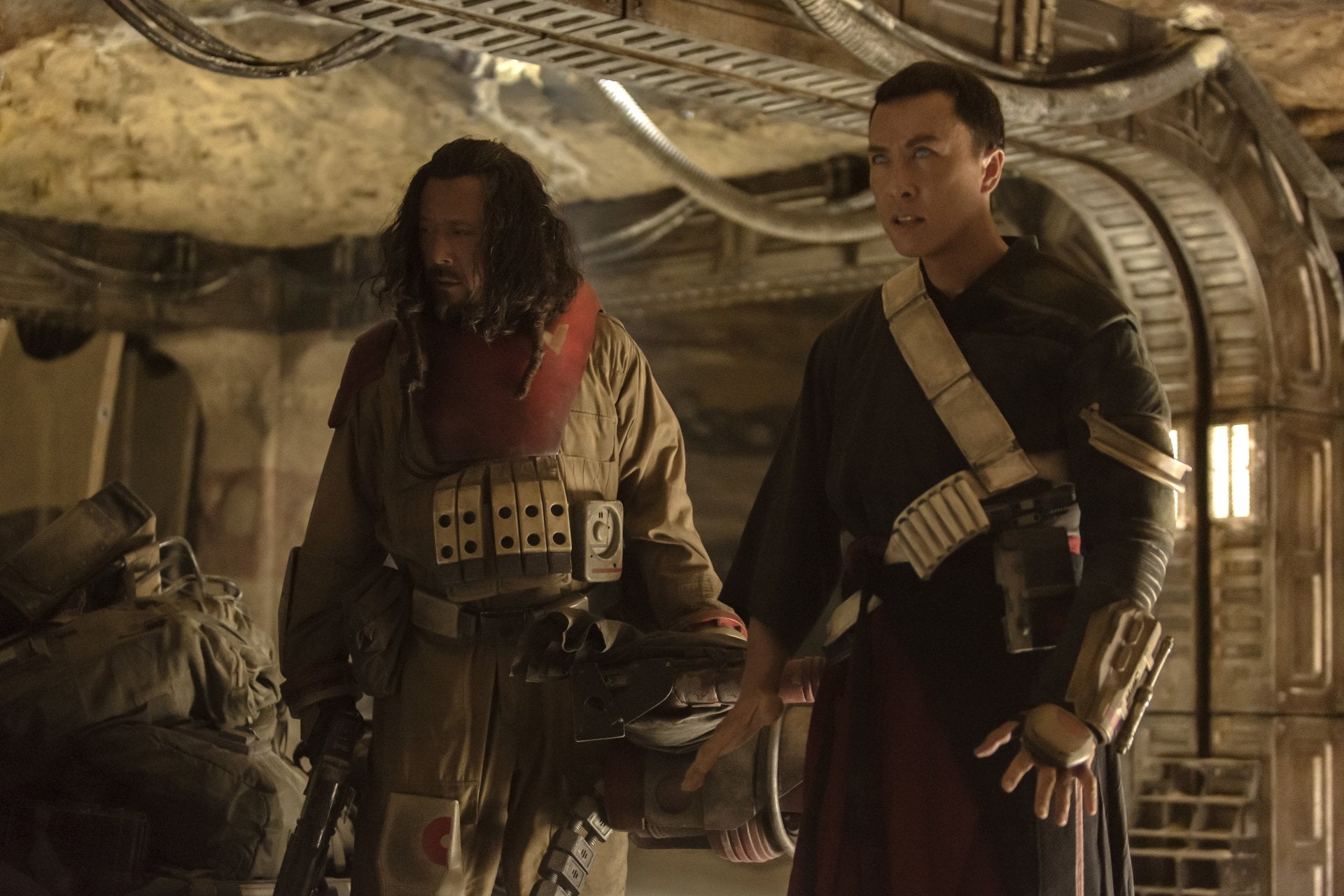 communication, front view, three quarter length, standing, Baze Malbus, Donnie Yen, government, clothing, mid adult men, Chirrut Îmwe, two people, Wen Jiang, HD Wallpaper