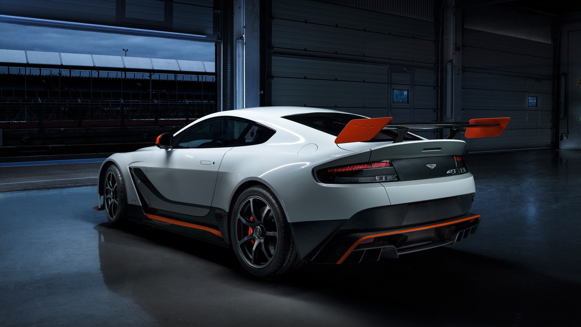 garages, Aston Martin Vantage GT3, 1080P, car, HD Wallpaper
