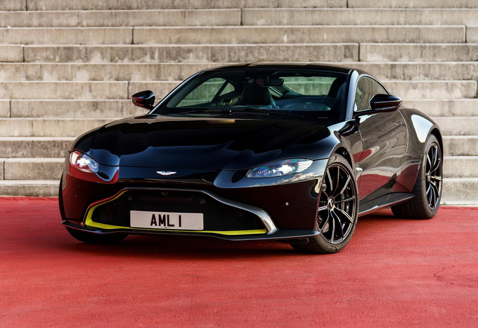 aston, mode of transportation, architecture, sport, 720P, vantage, brick, stationary, brick wall, land vehicle, transportation, people, luxury, outdoors, HD Wallpaper