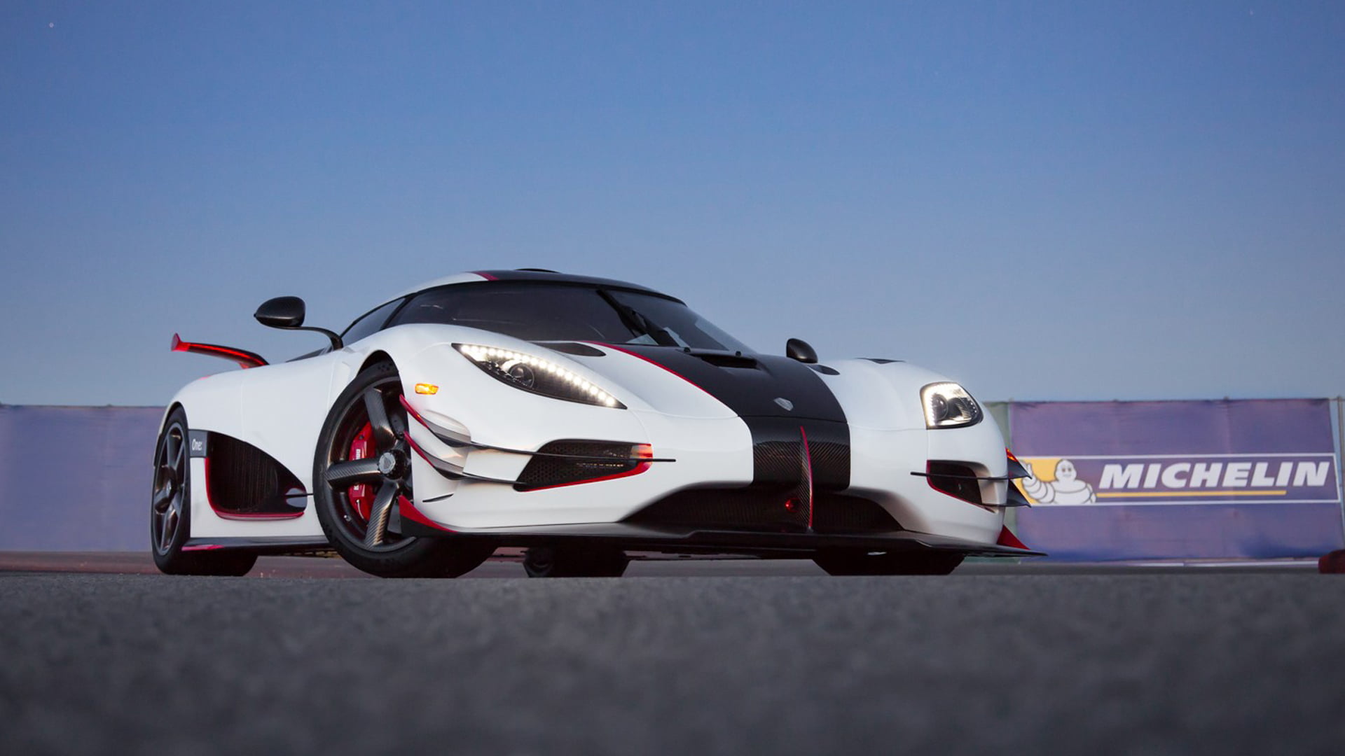 car, blue, day, mode of transportation, vehicle, air vehicle, sports, one, luxury, sport, transportation, speed, outdoors, coupe, nature, sports race, motor racing track, HD Wallpaper