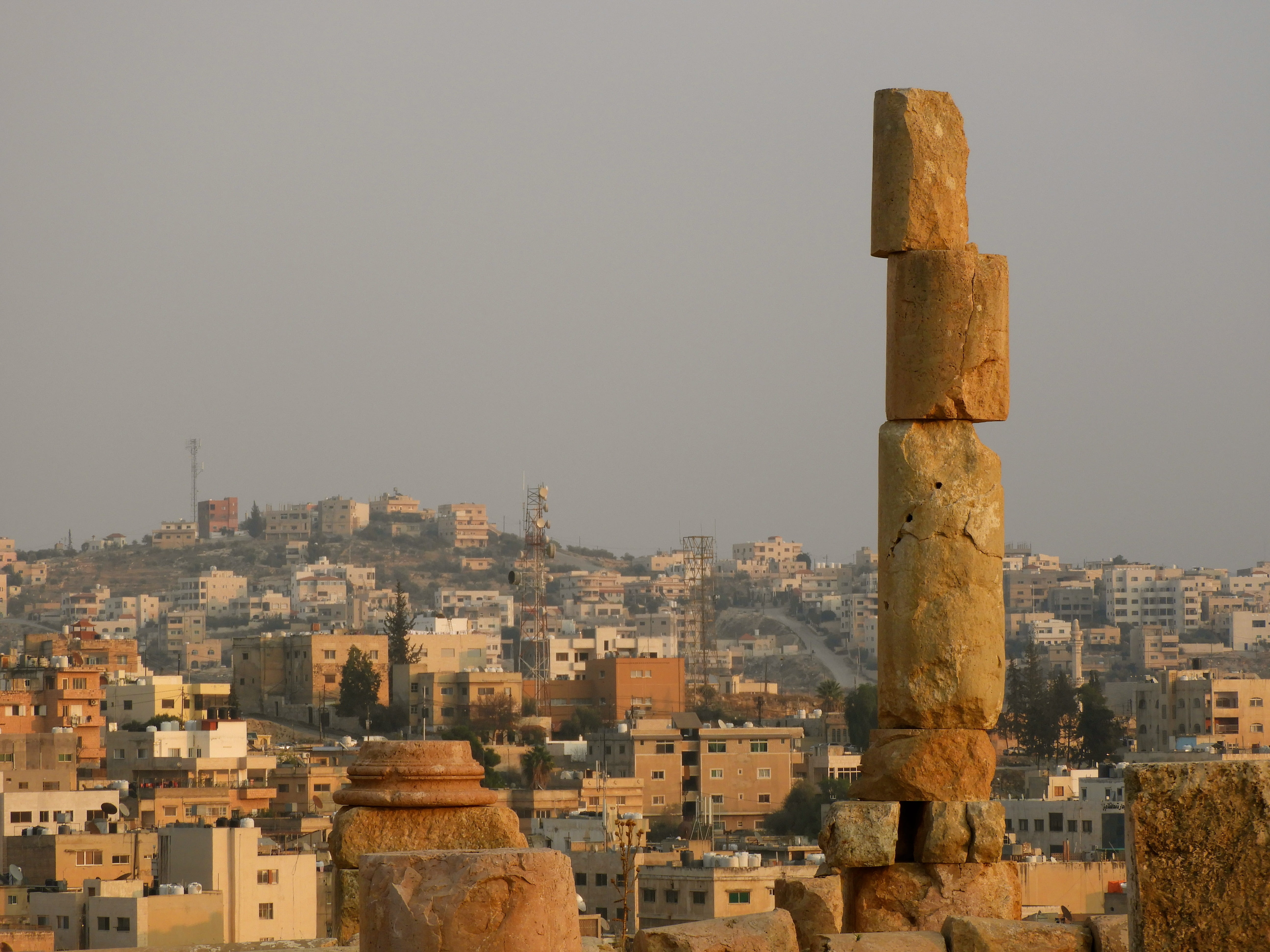 architectural column, travel, ancient, residential district, old, city, no people, built structure, jordan, site, landmark, outdoors, column, sky, cityscape, HD Wallpaper
