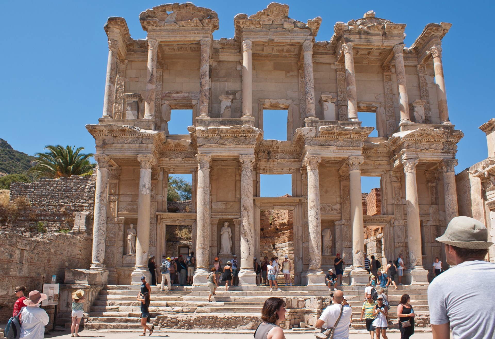archaeology, visit, tourism, roman, selçuk, architecture, leisure activity, women, the past, outdoors, 1080P, travel, history, large group of people, library of celsus, HD Wallpaper