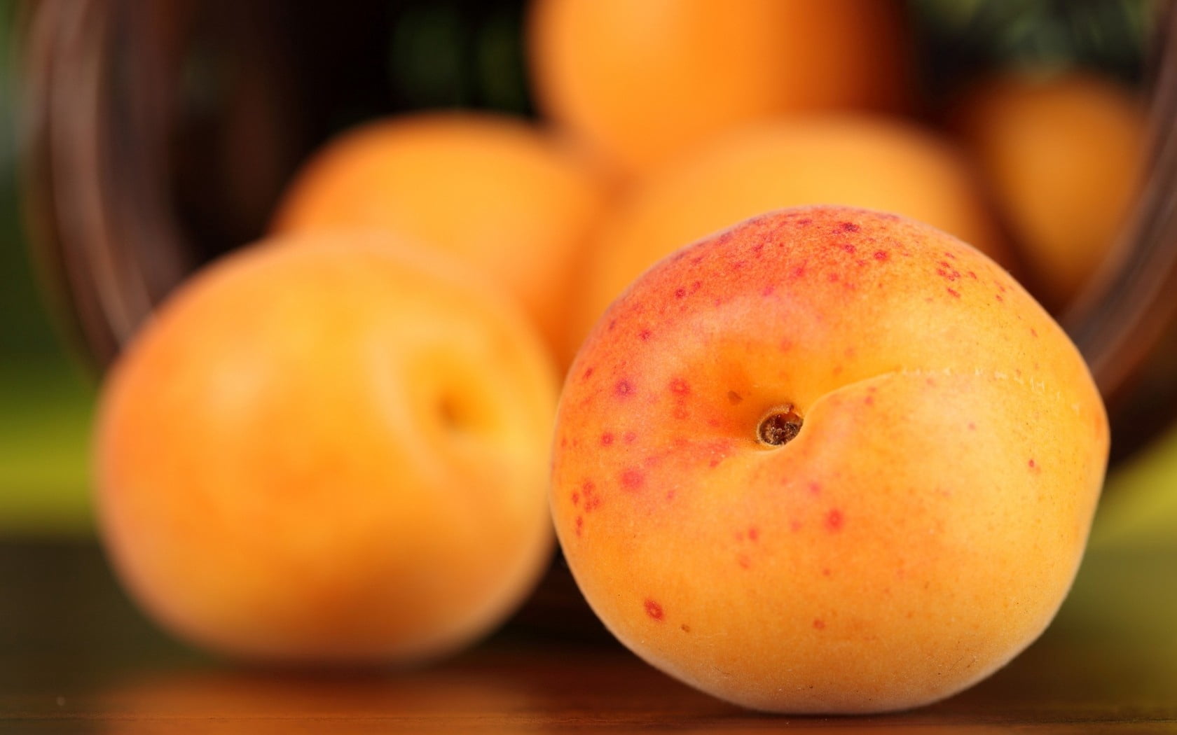 food, yellow, orange, food And Drink, dieting, wellbeing, fruit, wood - material, close-up, table, 720P, organic, basket, peach, raw Food, color Image, HD Wallpaper