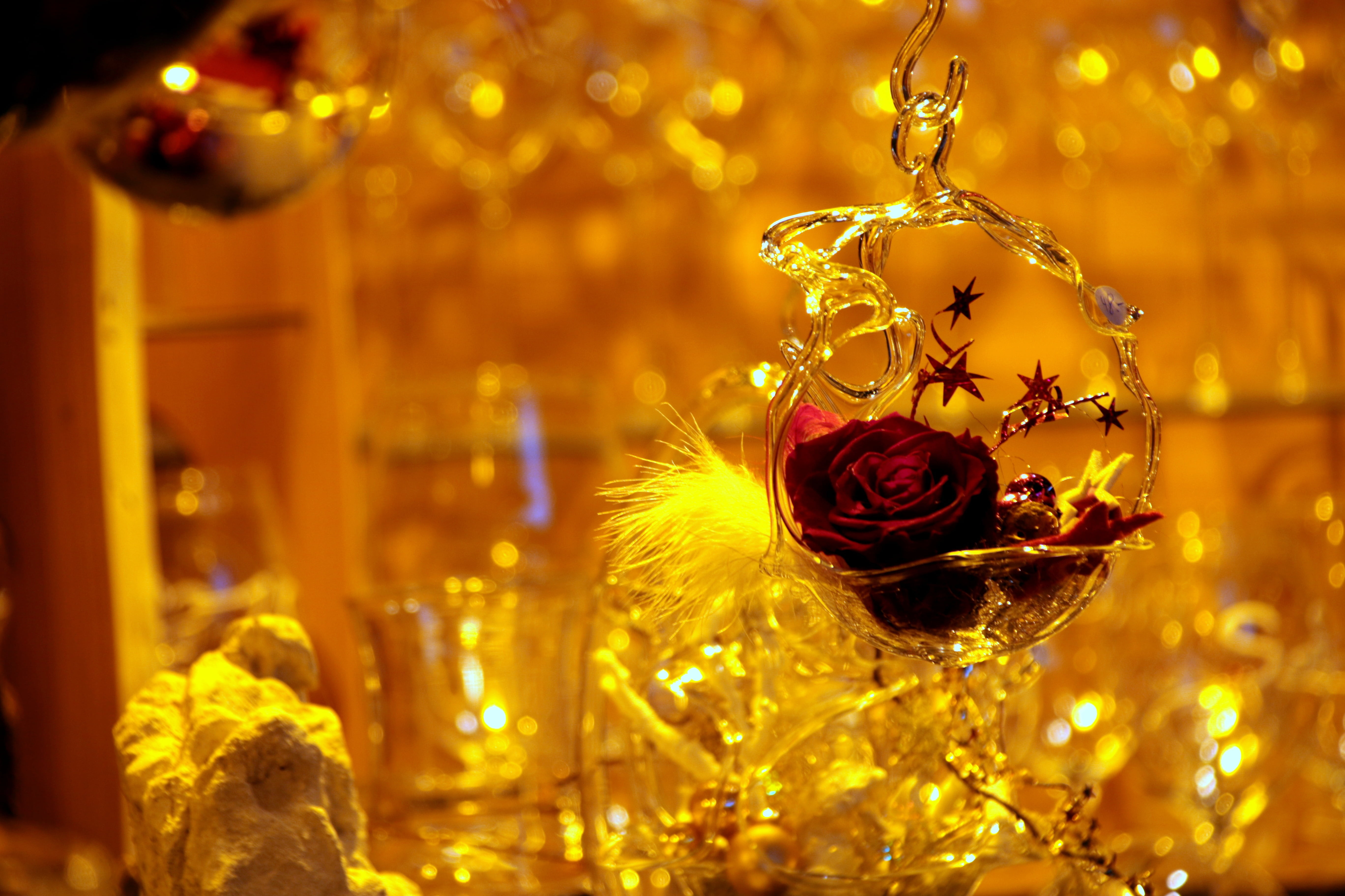 bright, glass, focus on foreground, wine, close-up, 5K, stars, christmas decoration, gold, alcohol, celebration, festive, christmas ornament, hanging, HD Wallpaper