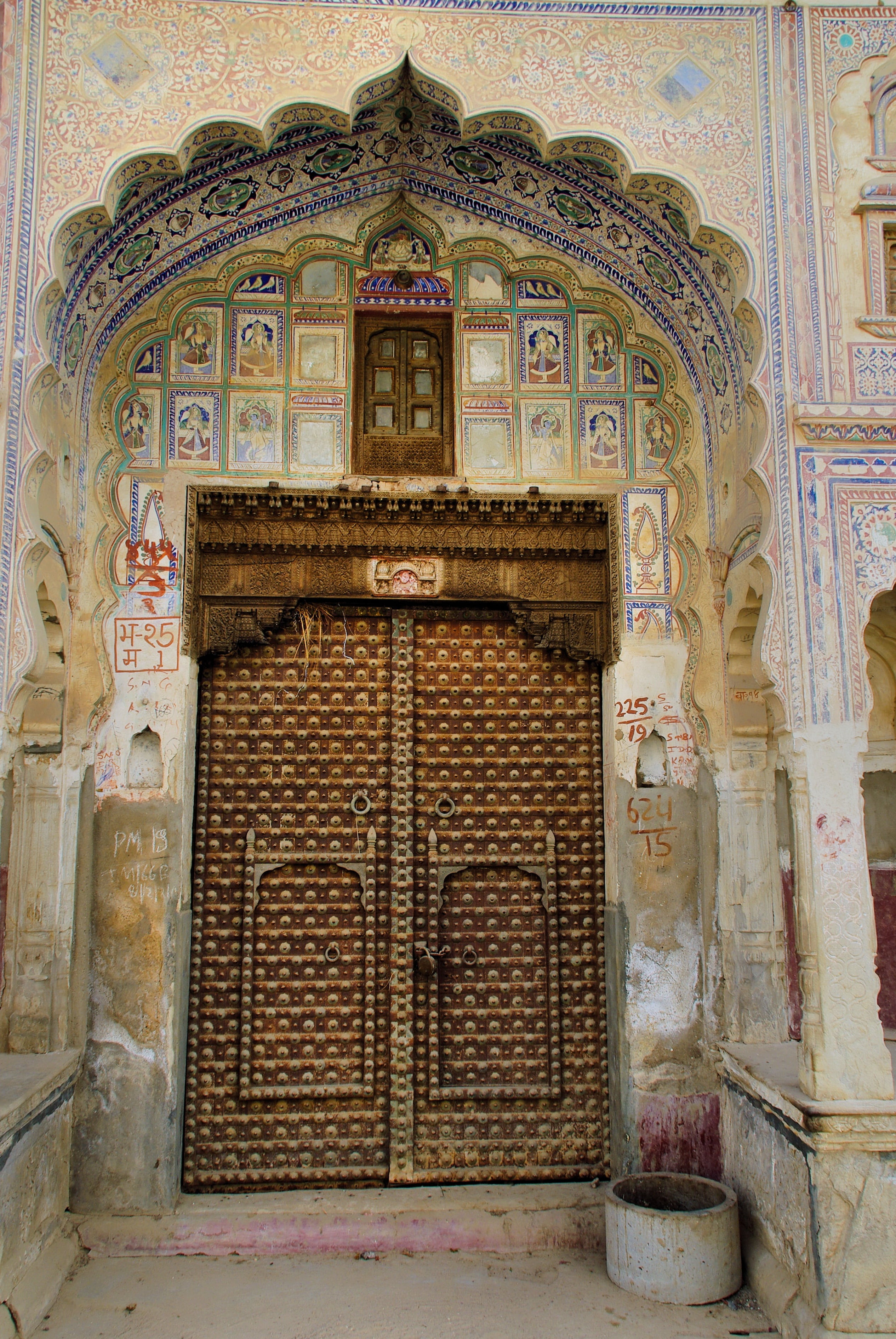 human representation, paintings, fresco, day, shekawati, wall, rajastan, no people, male likeness, the past, building, mural, india, mandawa, door, wall - building feature, Phone HD Wallpaper