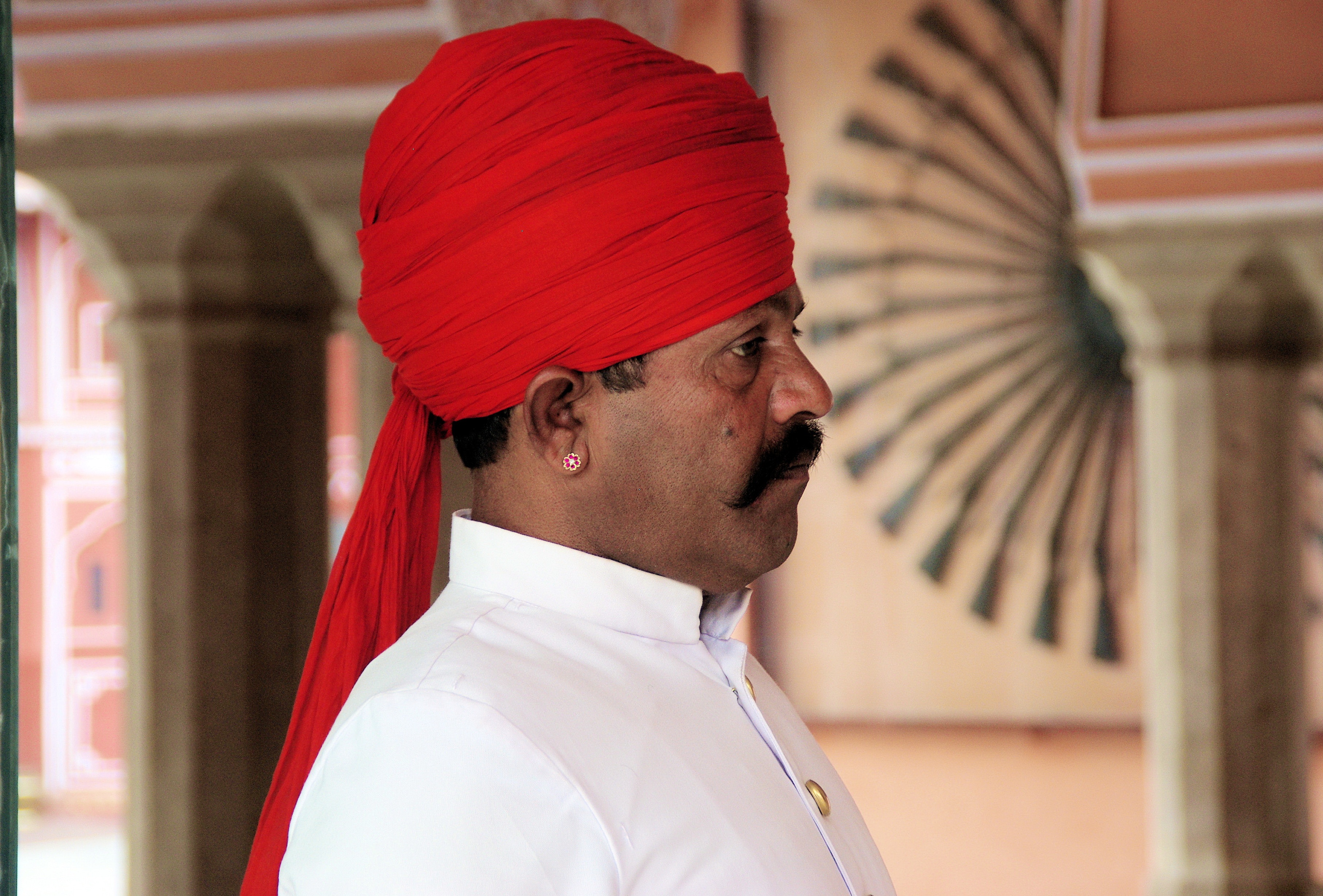 one person, looking, people, lifestyles, red, turban, men, looking away, young men, rajastan, adult, 2K, indoors, males, india, islam, day, focus on foreground, HD Wallpaper
