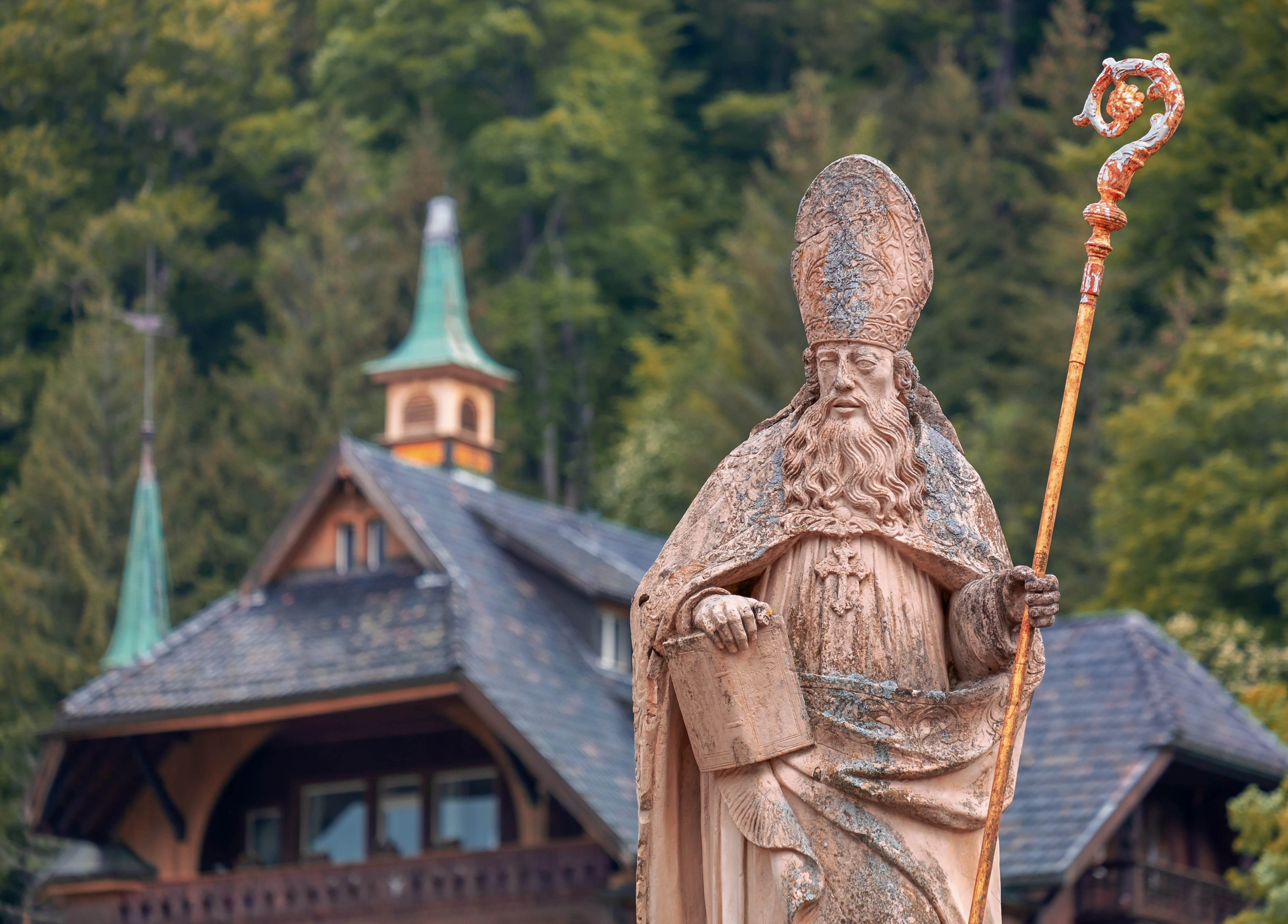 sculpture, historically, near, 4K, building, day, statue, spire, focus on foreground, nature, bishop, shrine, selective, dom, art and craft, kirchplatz, HD Wallpaper