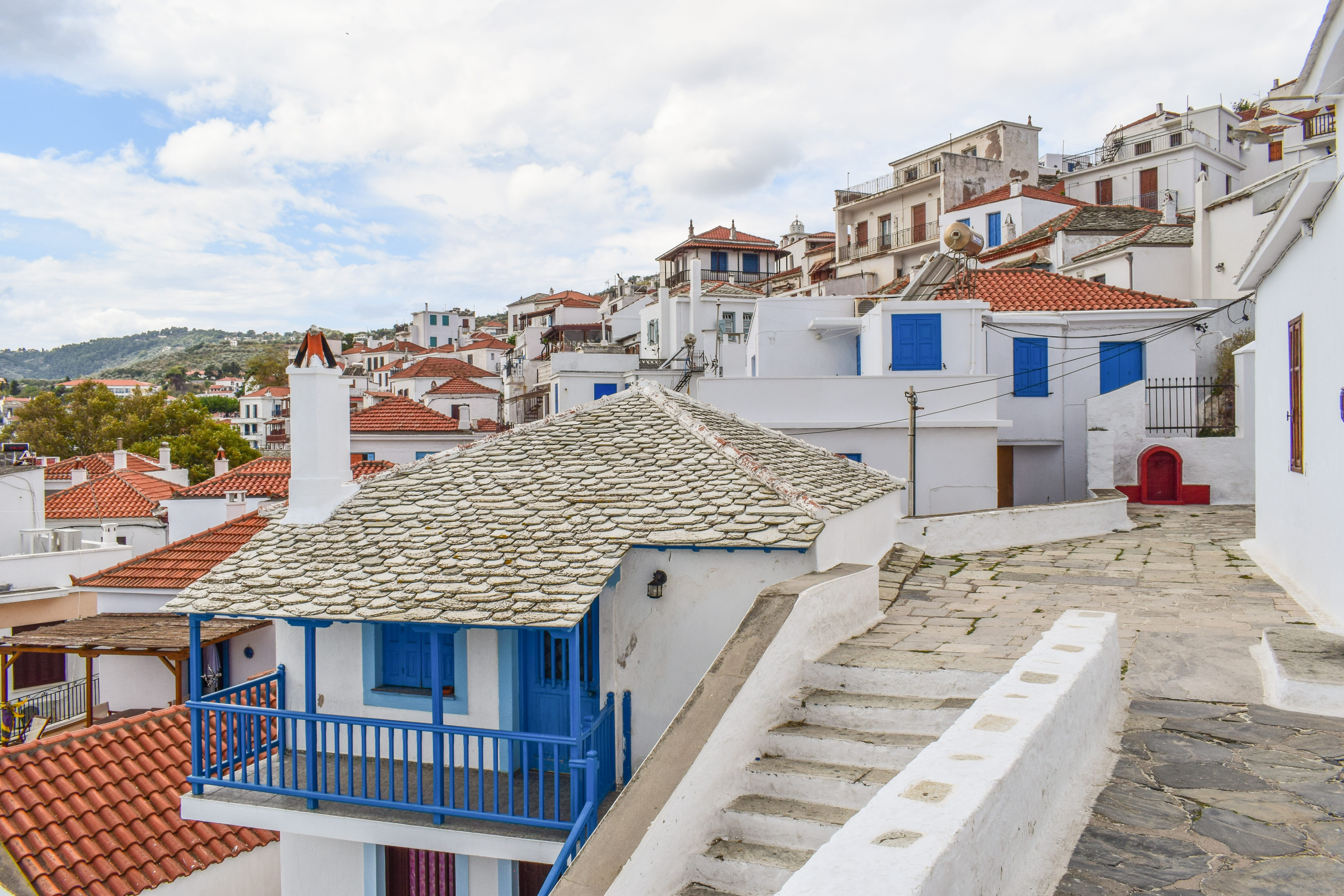 townscape, building exterior, houses, 5K, residential district, sunlight, nature, window, day, built structure, apartment, greece, roof, roof tile, chora, HD Wallpaper
