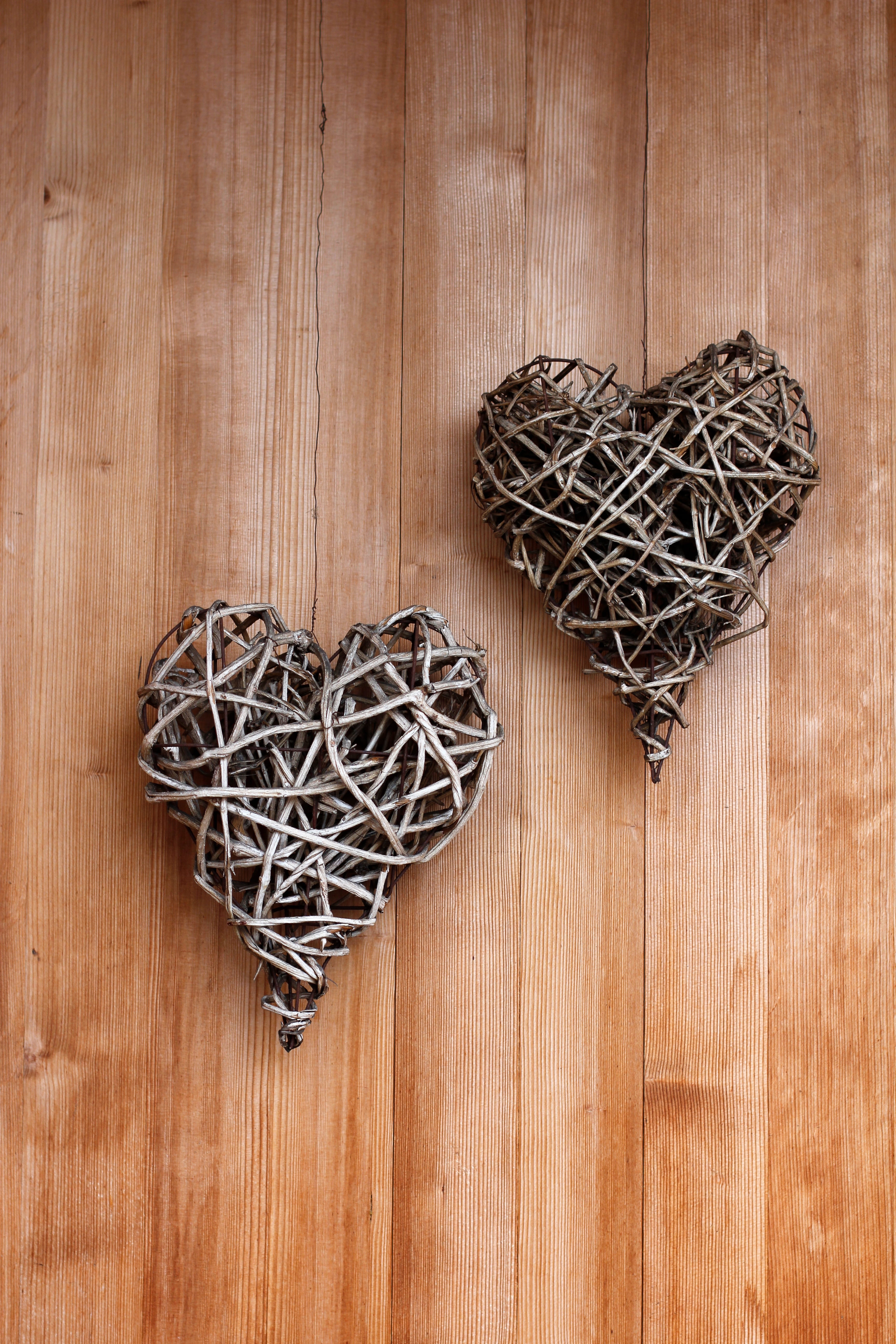 decoration, brown, positive emotion, emotion, large group of objects, heart shape, floor, background, heart, complexity, chaos, directly above, tangled, Phone HD Wallpaper