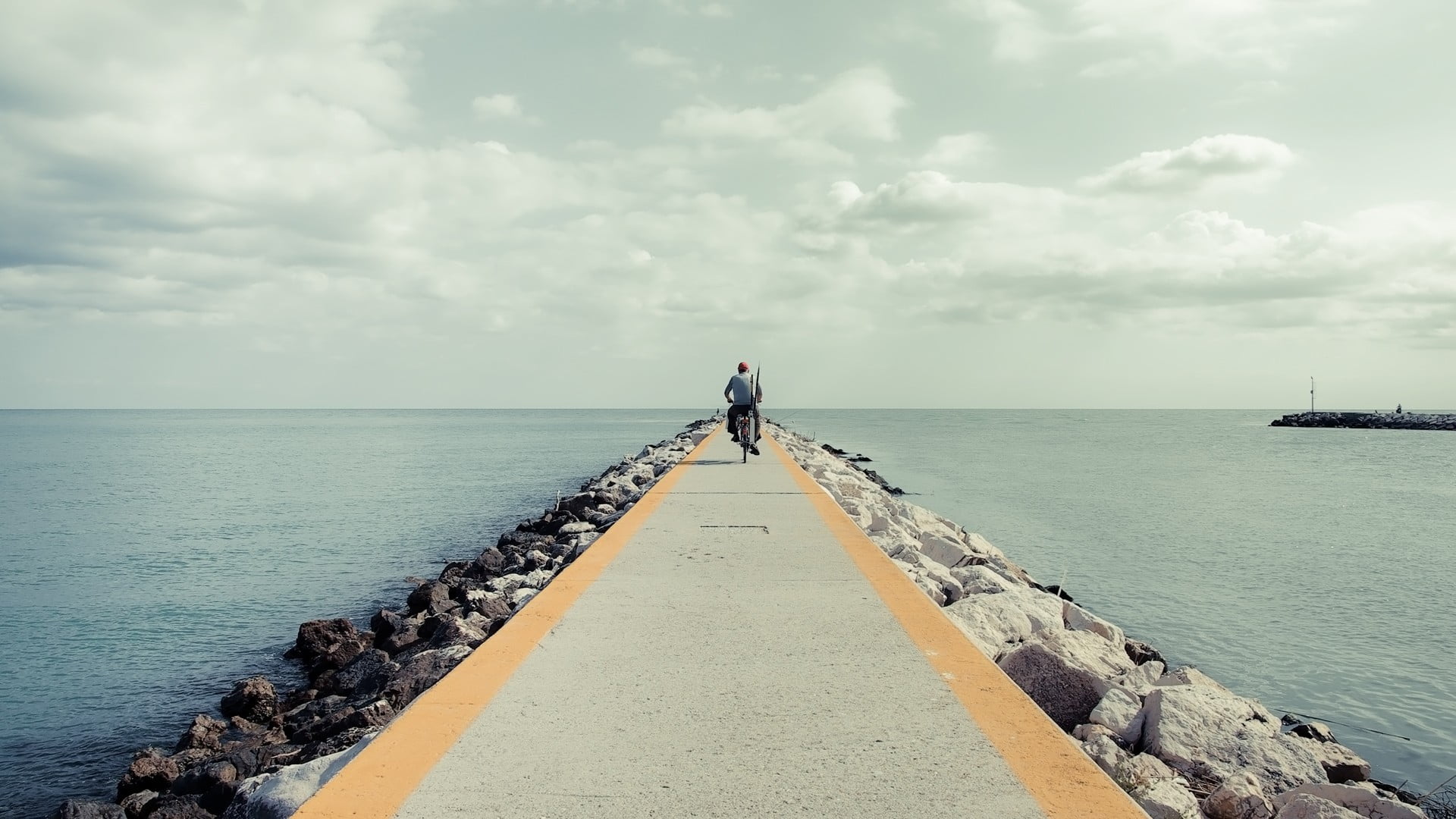 horizon over water, diminishing perspective, cloud - sky, sky, 1080P, chain, rear view, photography, rock, coast, water, groyne, landscape, sea, nature, HD Wallpaper