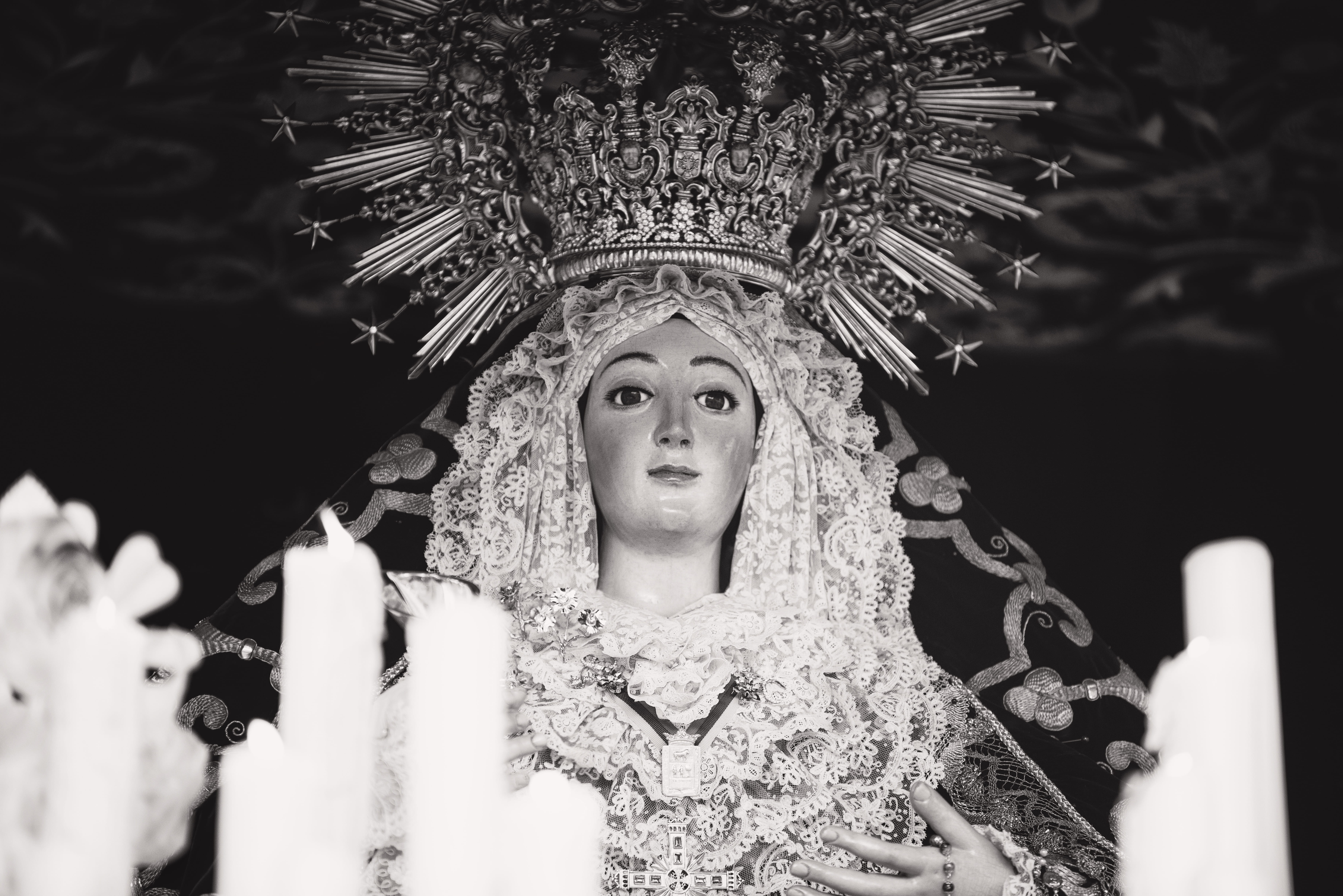 low angle view, black and white, belief, 5K, photo, mother, human representation, art and craft, ornate, mary, place of worship, architecture, day, religion, HD Wallpaper
