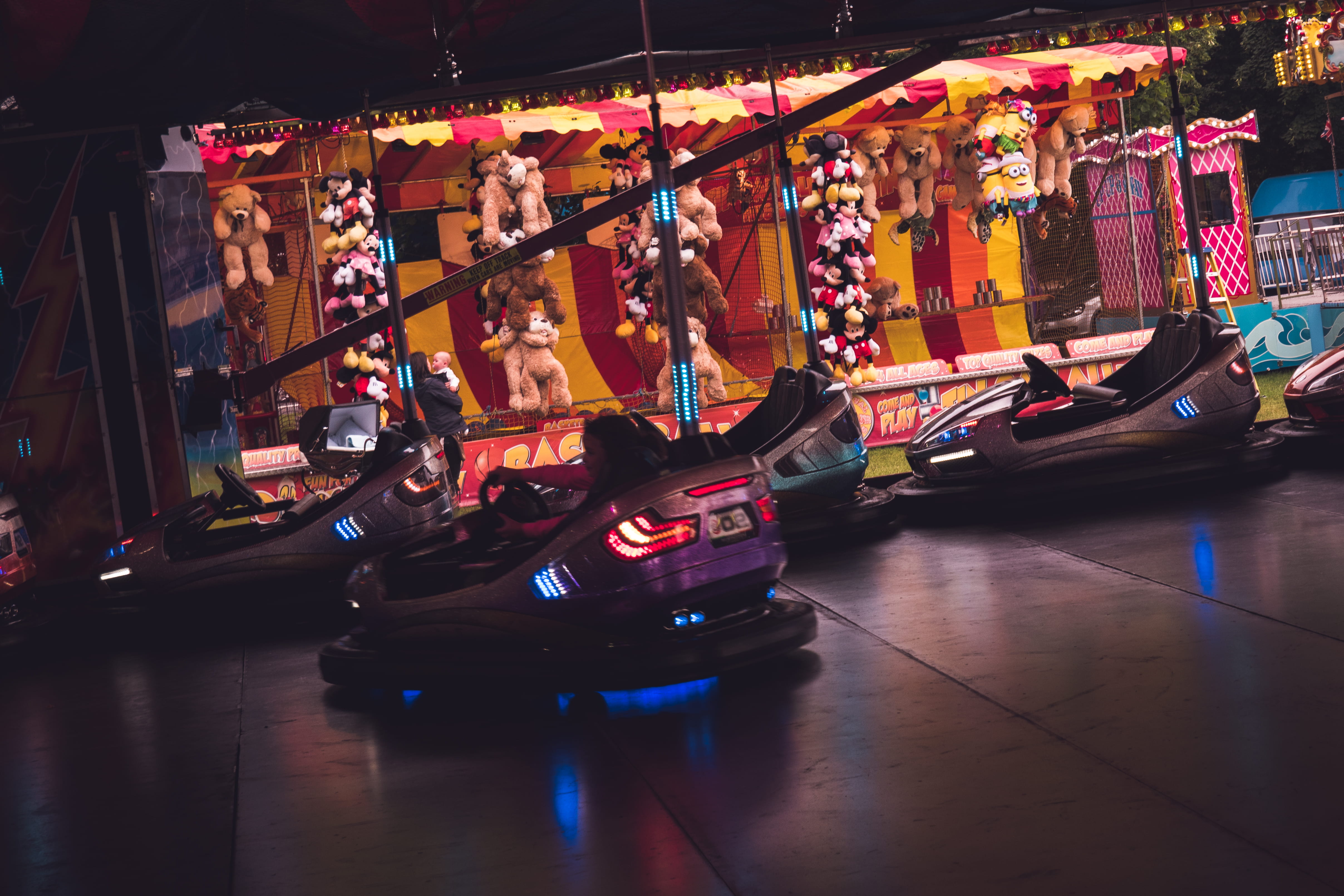 carousel, human representation, architecture, text, uk, 4K, multi colored, amusement park ride, enjoyment, park, art and craft, no people, gloucester, HD Wallpaper