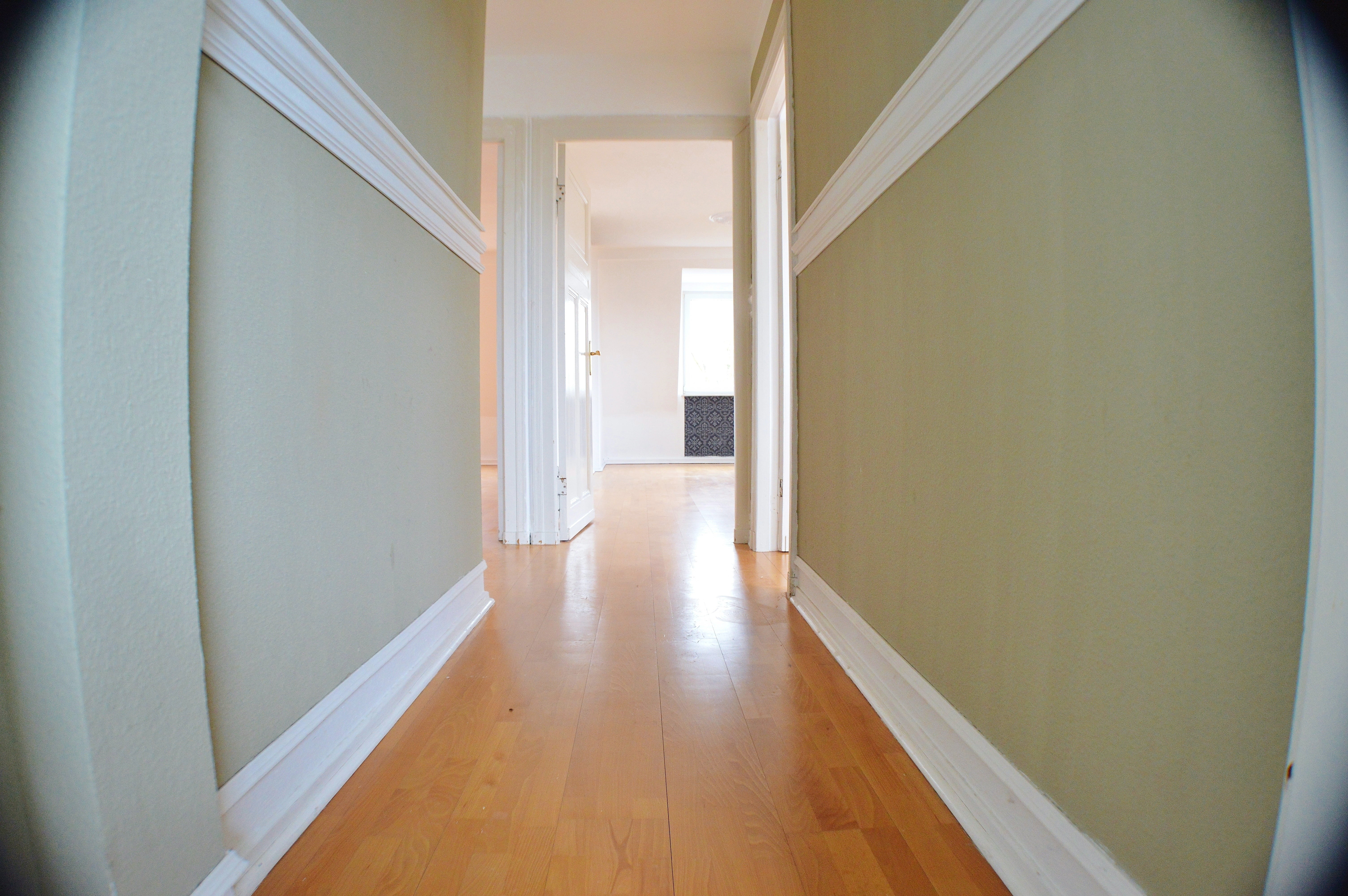 hell, wooden, apartment, brown, direction, door, no people, gang, built structure, parquet, corridor, day, inner hallway, domestic room, entrance, architectural column, HD Wallpaper
